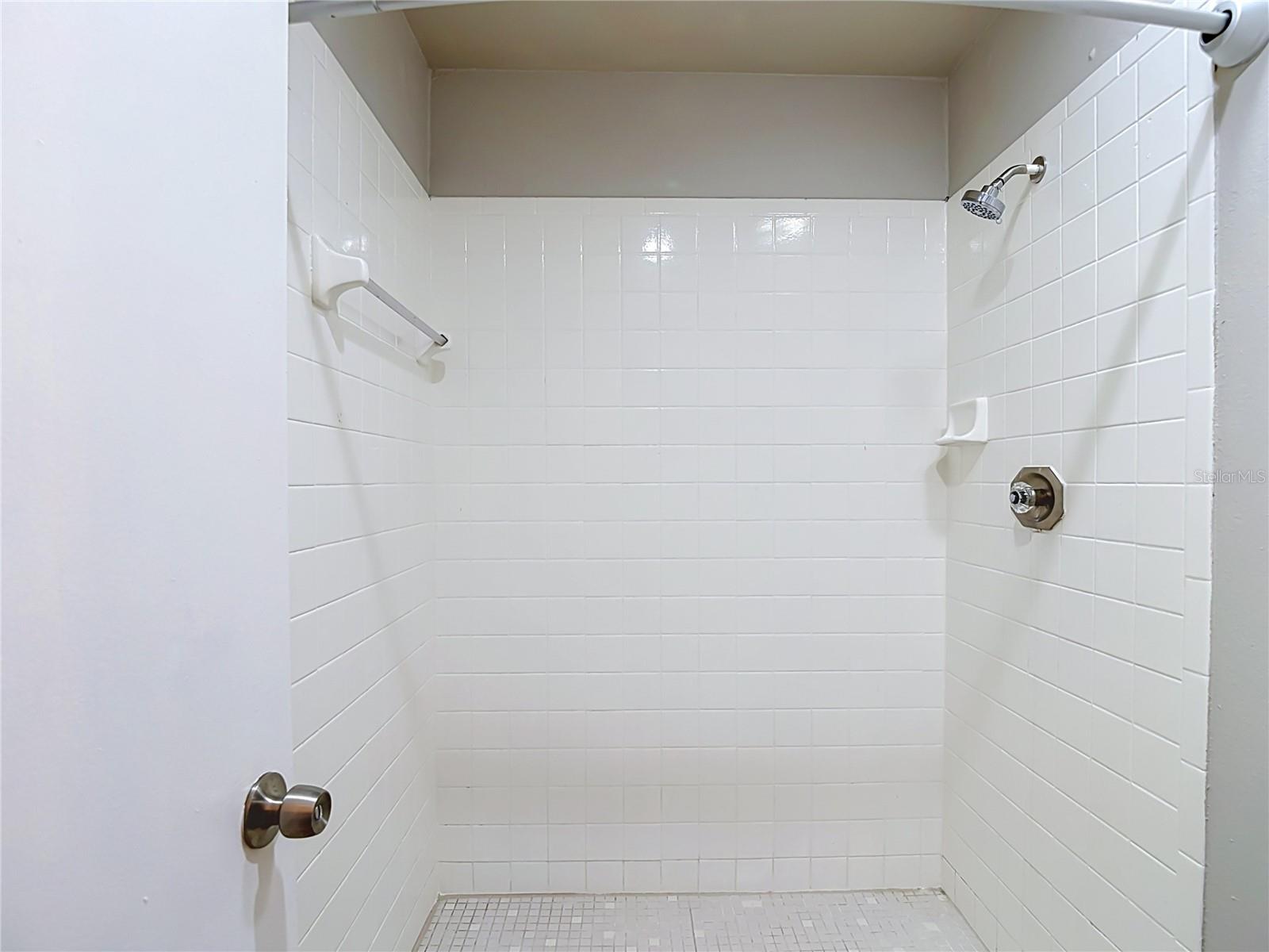 1032 HARDWOOD DR — photo 27