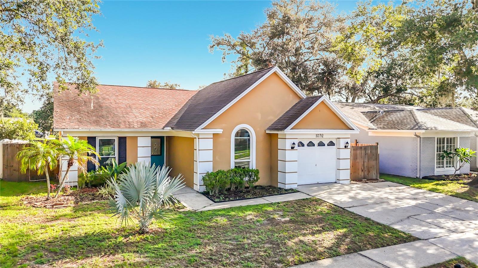 1032 HARDWOOD DR — photo 4