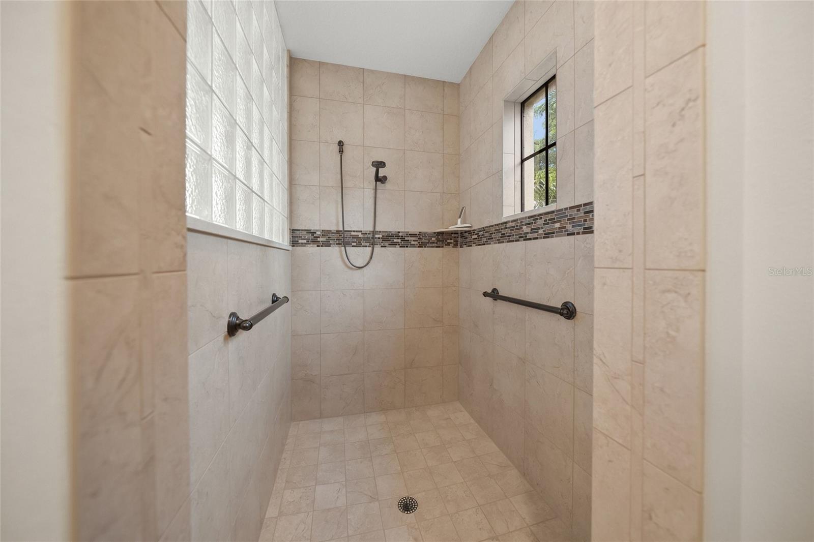 4110 COMMODORE BLVD — photo 21