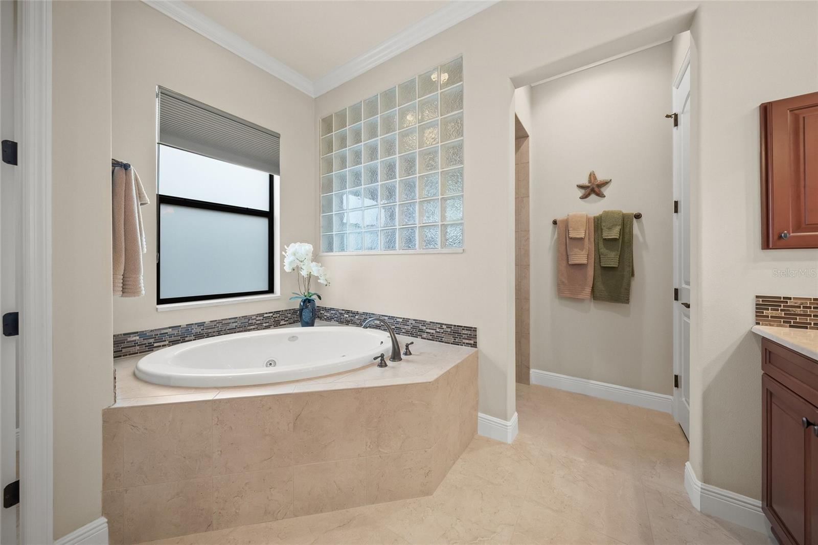 4110 COMMODORE BLVD — photo 19