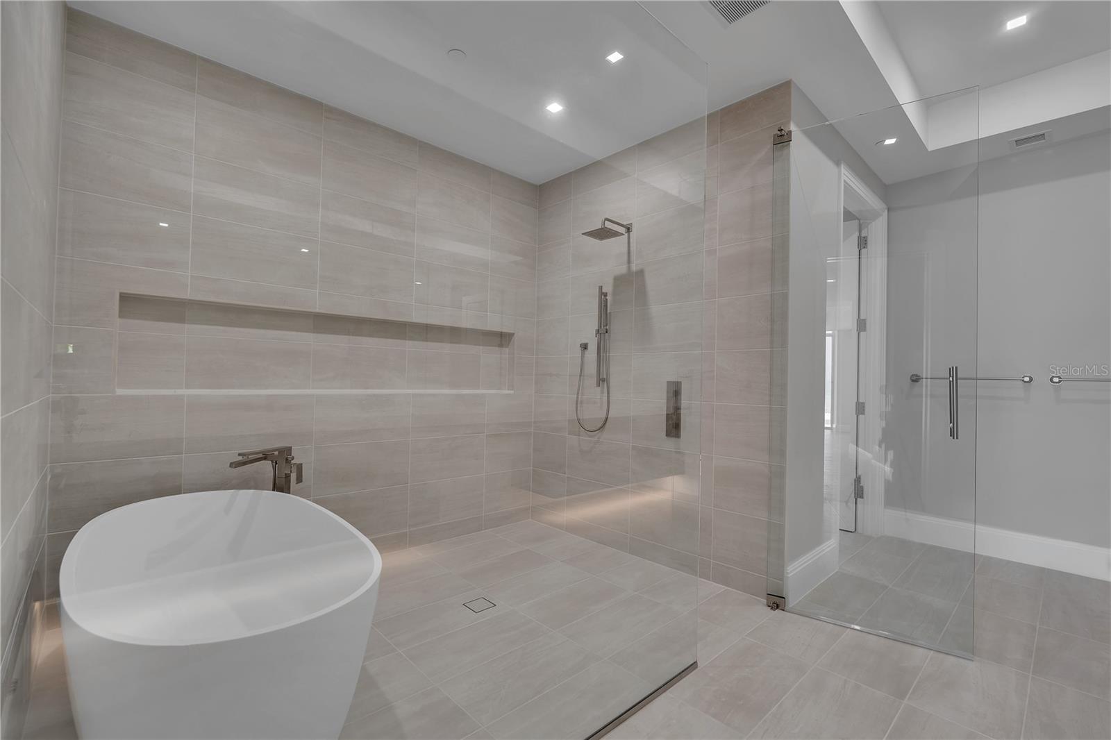 70 AVENIDA VENECCIA #202 — photo 24