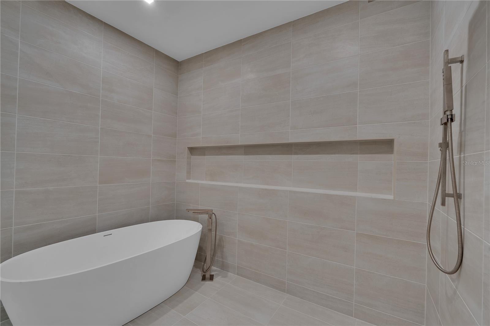 70 AVENIDA VENECCIA #202 — photo 25