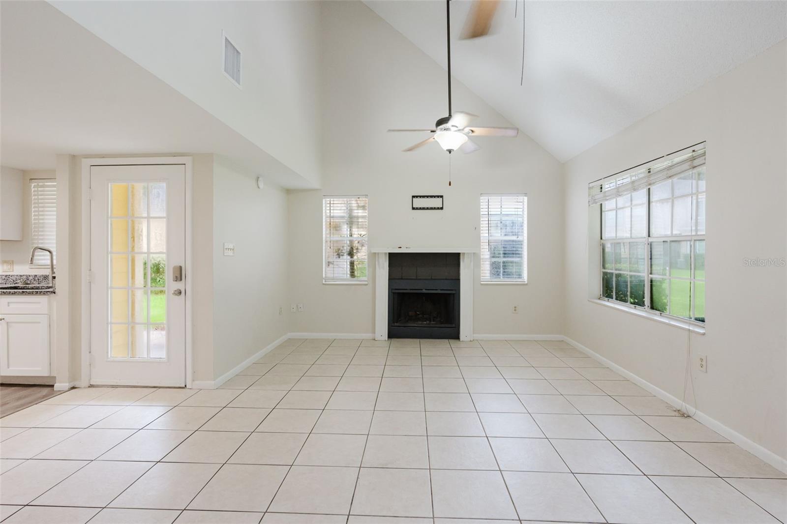 3614 PINE KNOT DR #3614 — photo 11