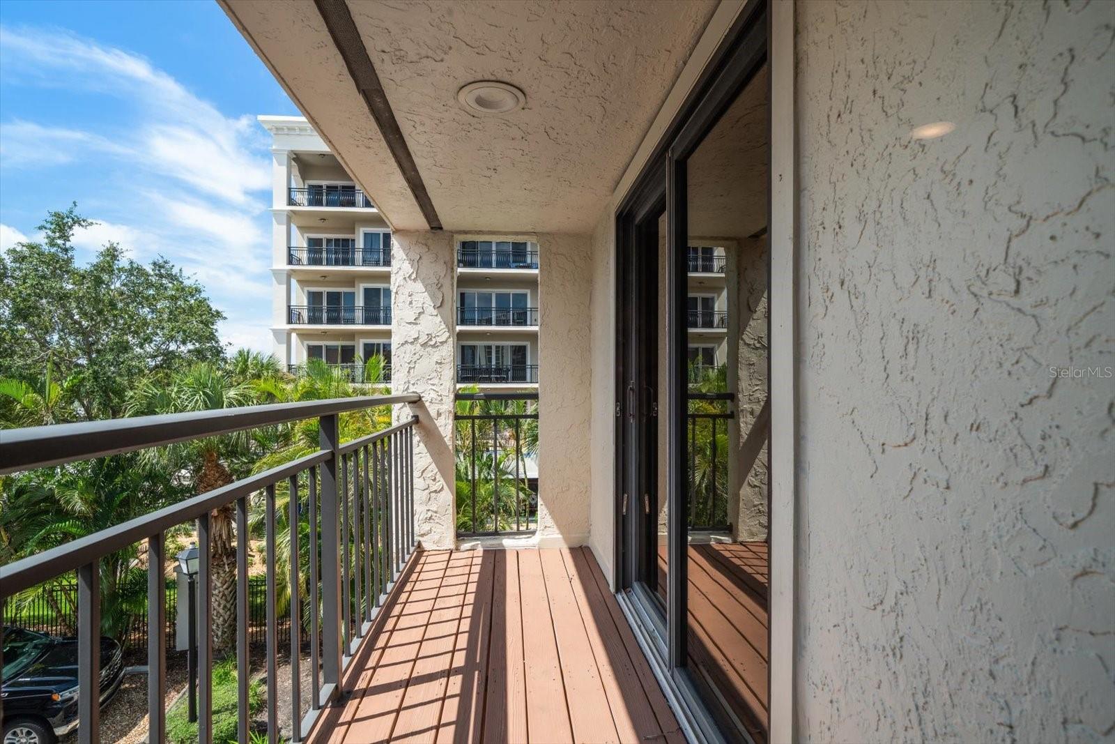 240 WINDWARD PSGE #401 — photo 28