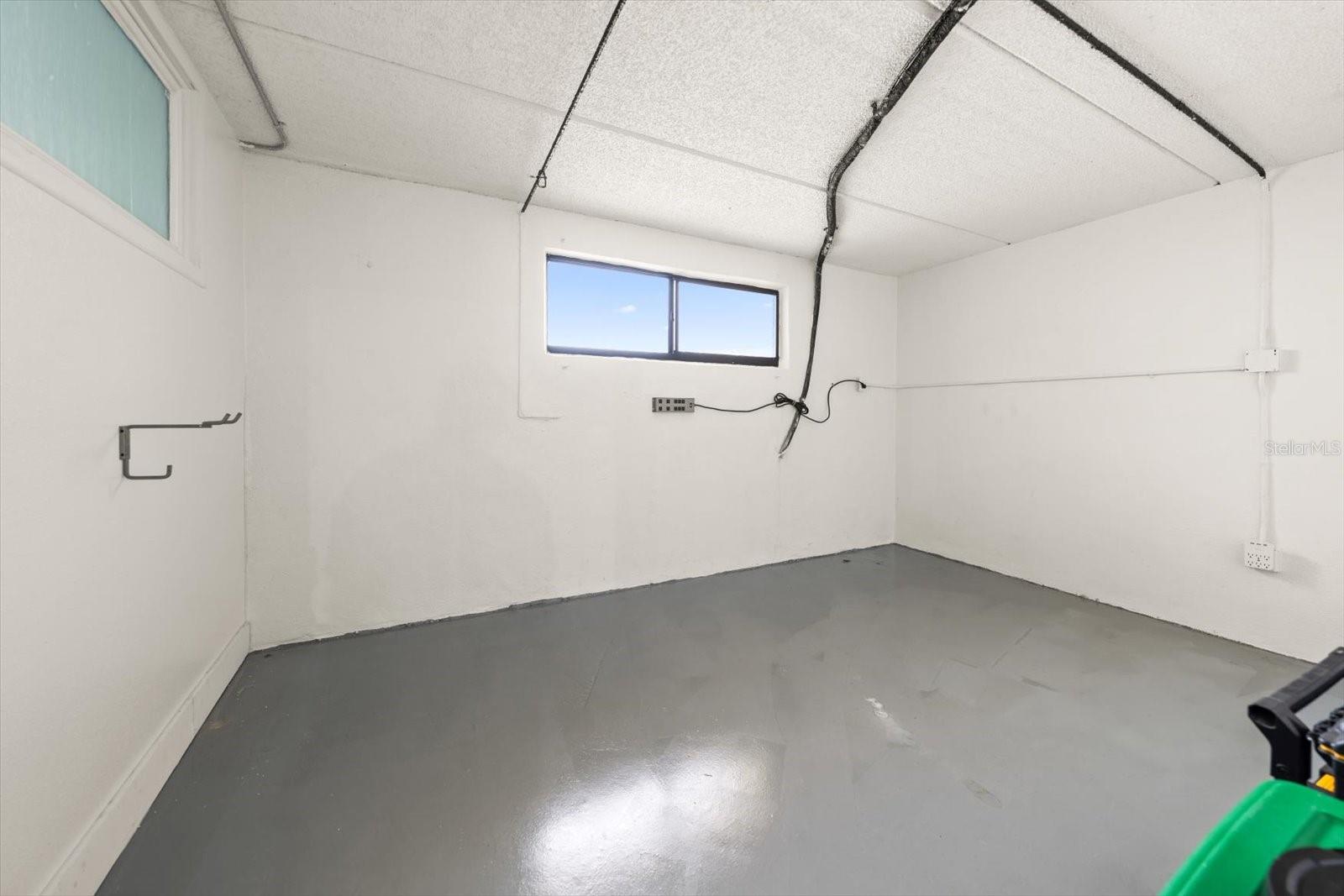 240 WINDWARD PSGE #401 — photo 32