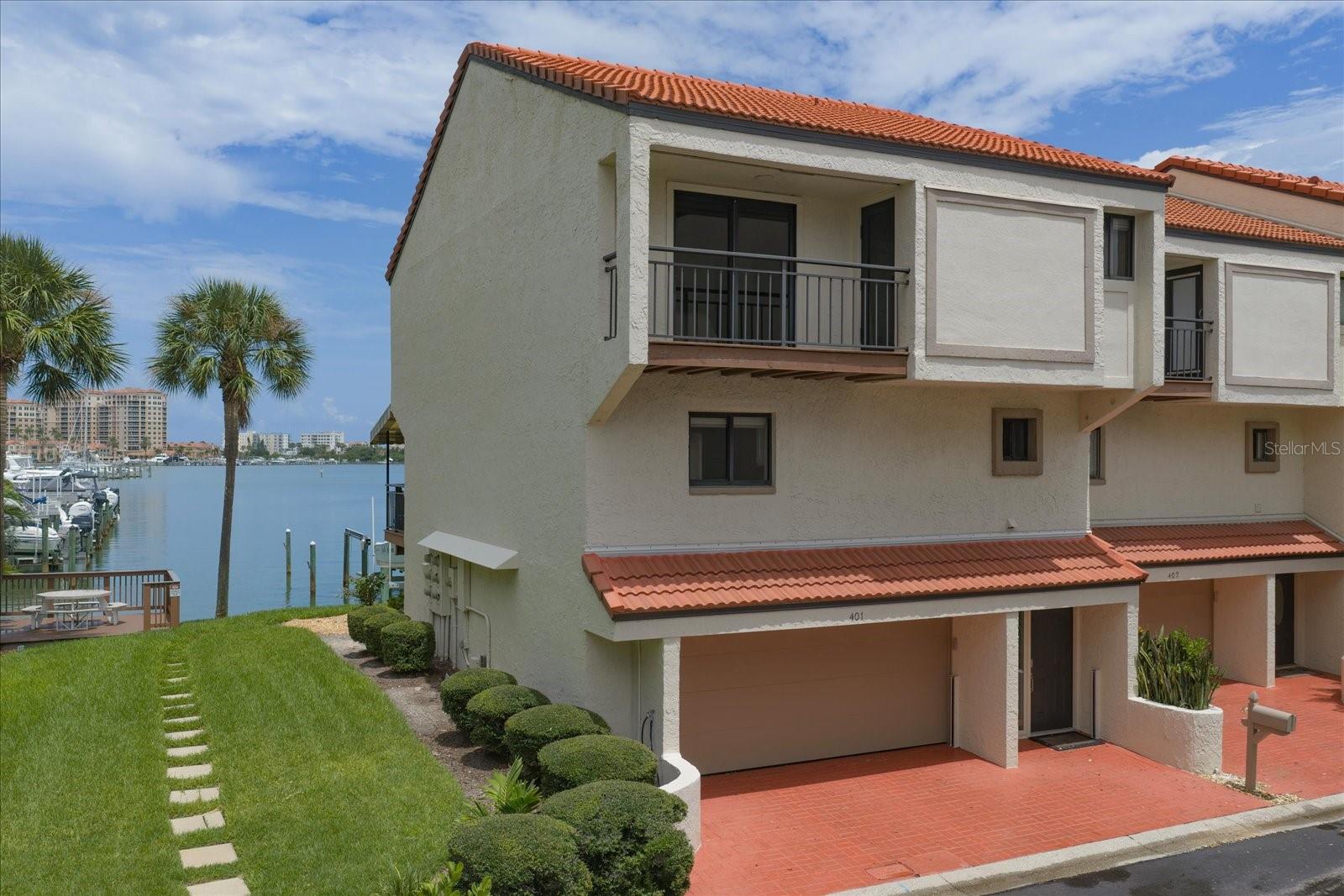 240 WINDWARD PSGE #401 — photo 42
