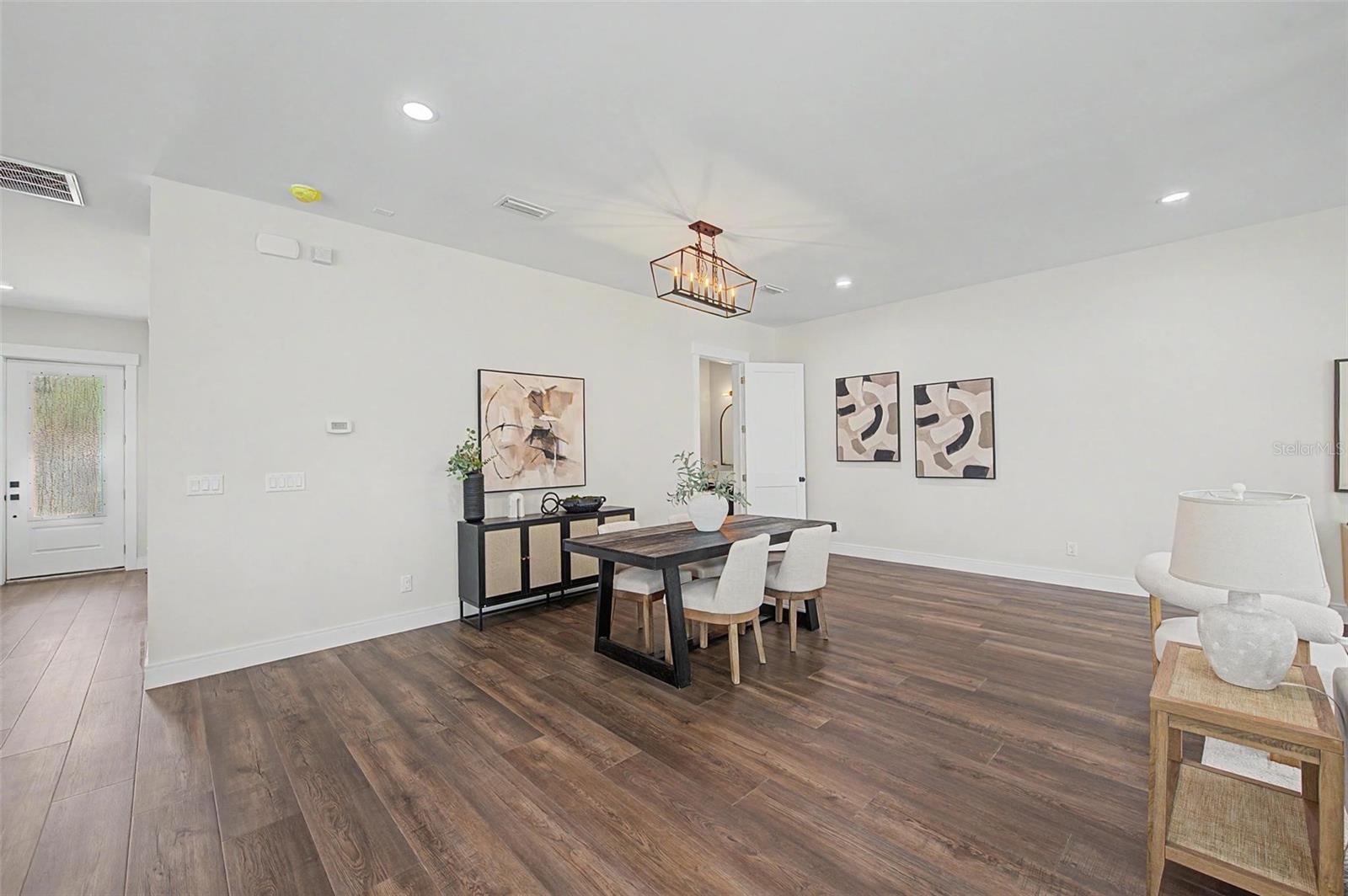 110 S ARRAWANA AVE #2 — photo 13