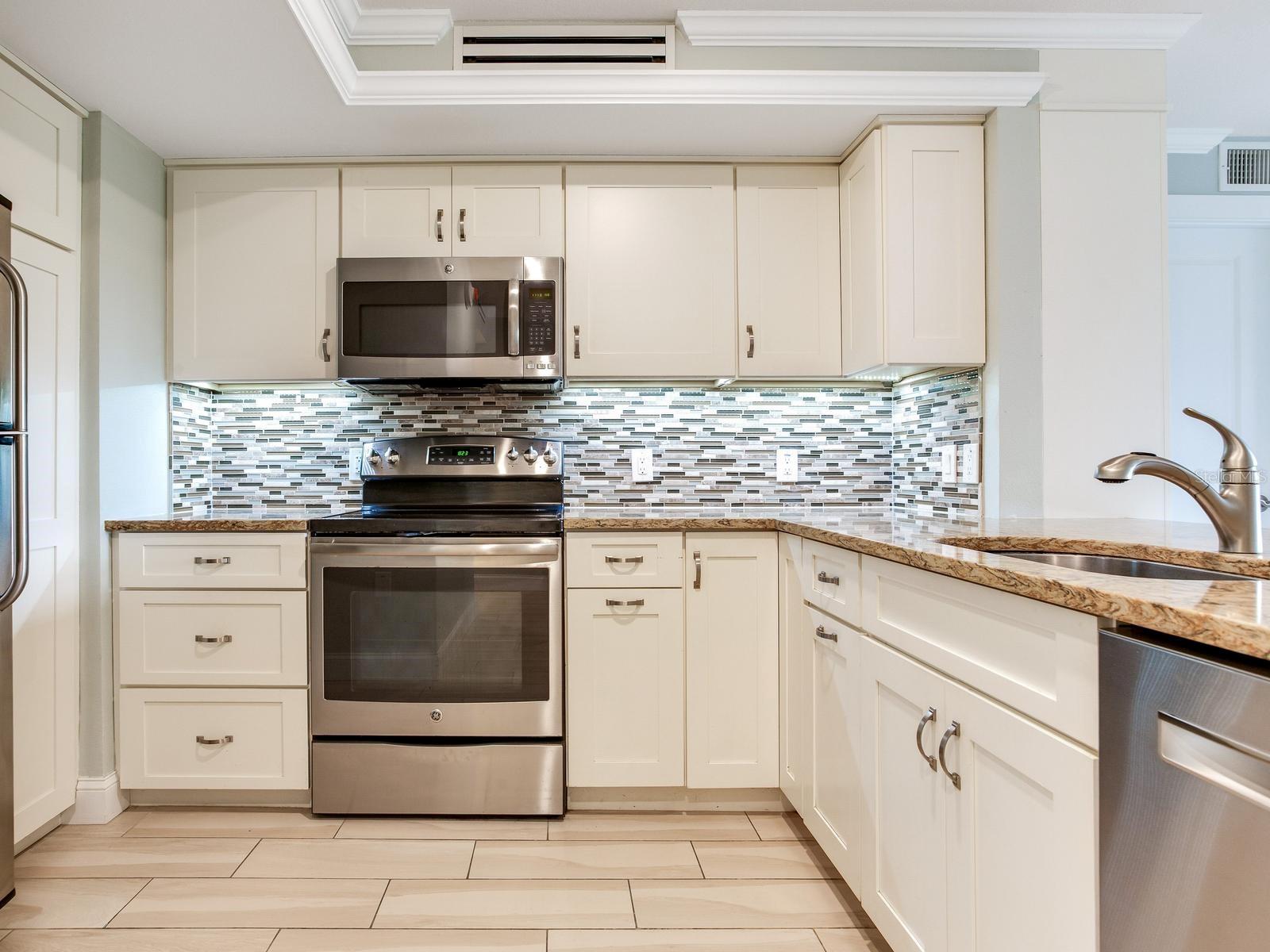 4141 BAYSHORE BLVD #505 — photo 9