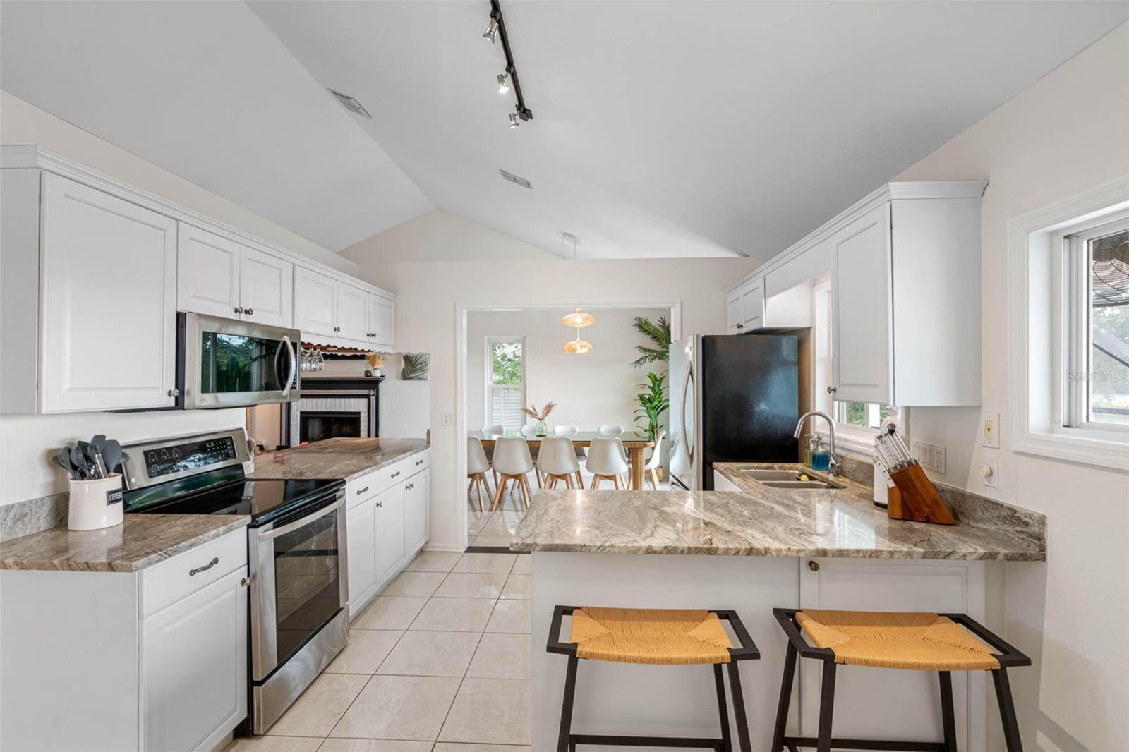 12692 PINEWAY DR — photo 24
