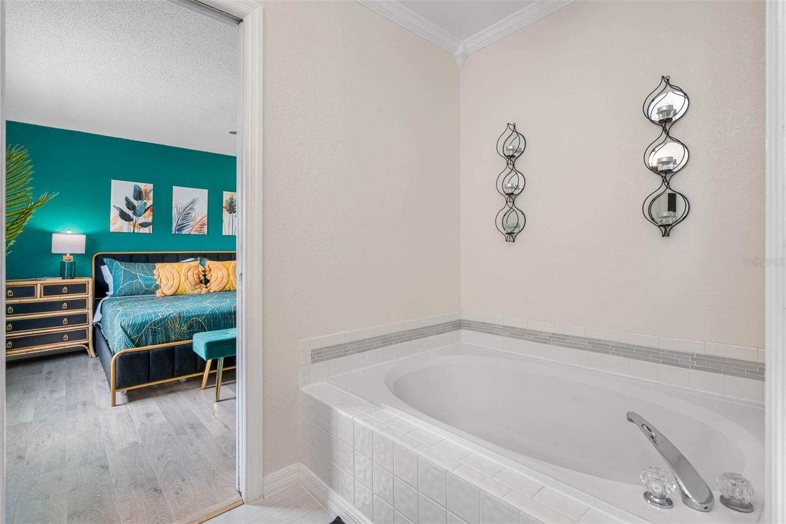 12692 PINEWAY DR — photo 51
