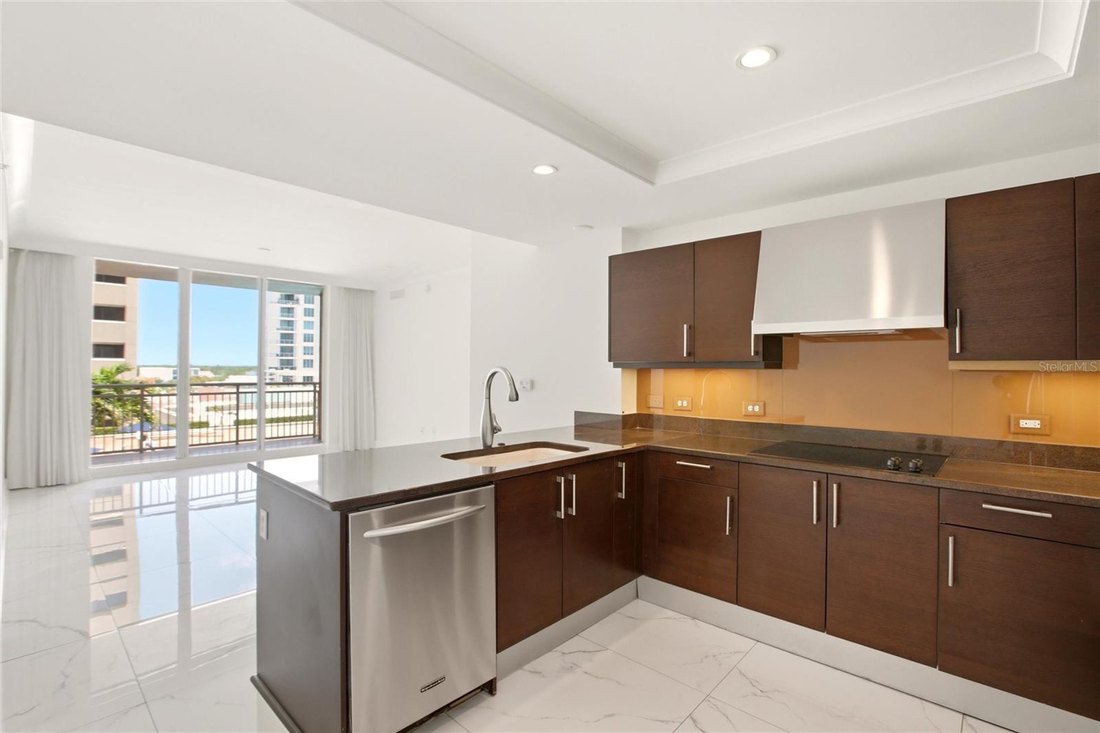 1350 MAIN ST #707 — photo 9