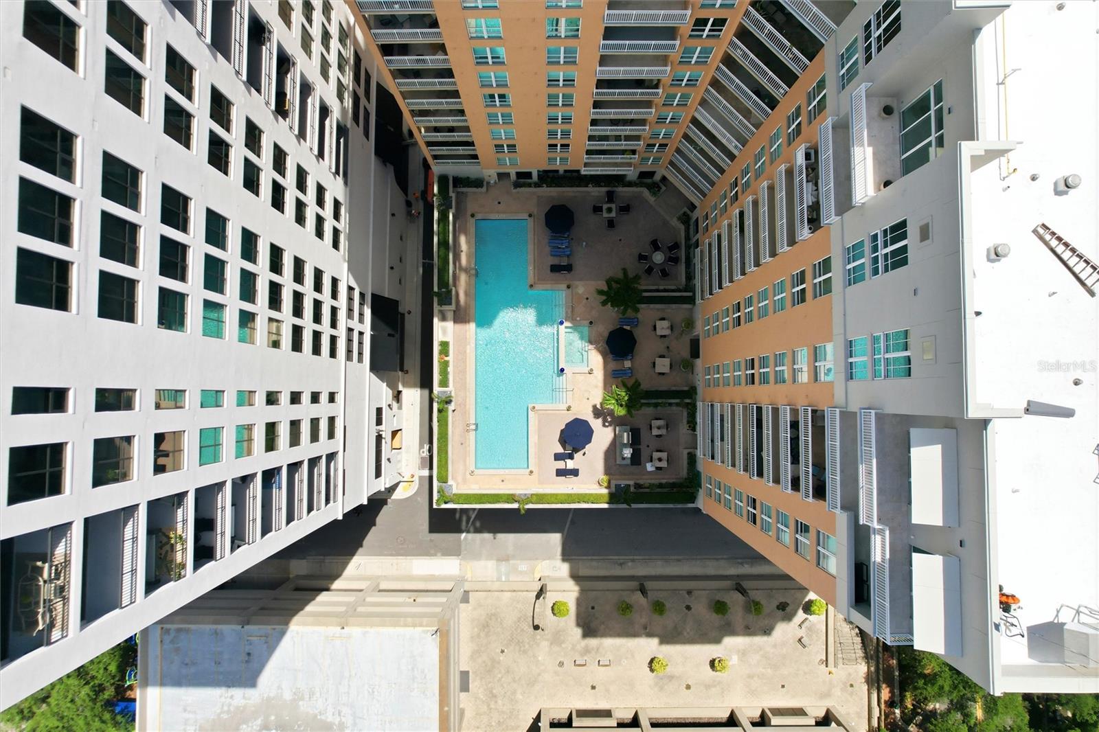 1350 MAIN ST #707 — photo 32