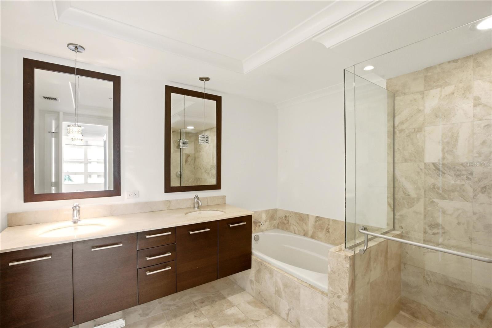1350 MAIN ST #707 — photo 22