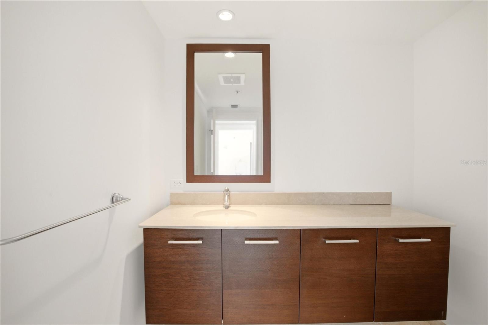 1350 MAIN ST #707 — photo 15