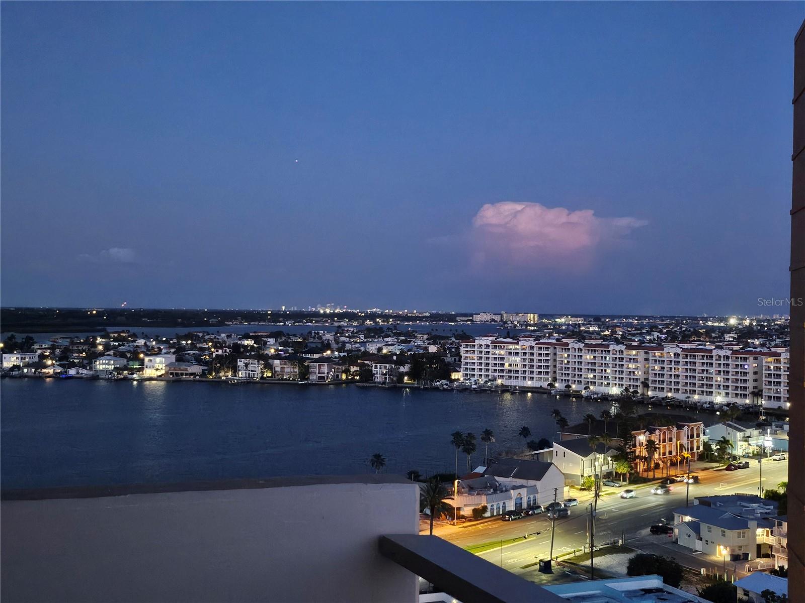17920 GULF BLVD #1502 — photo 32