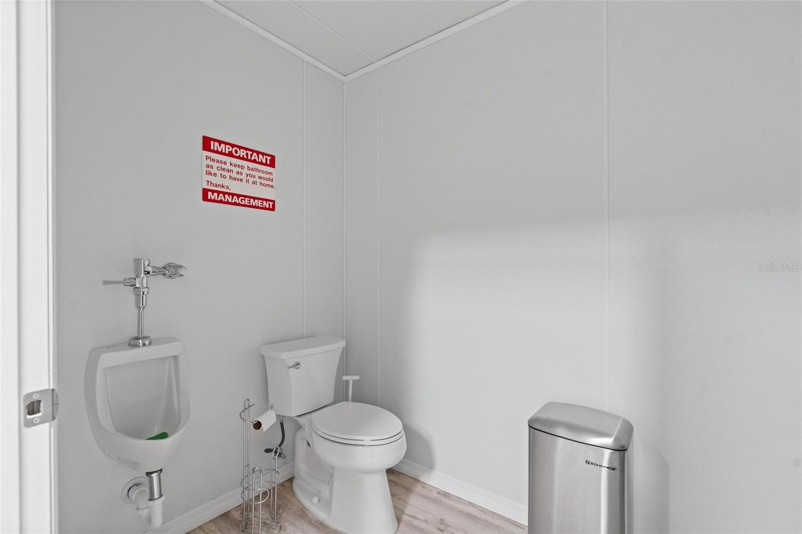 743 WESLEY AVE — photo 10