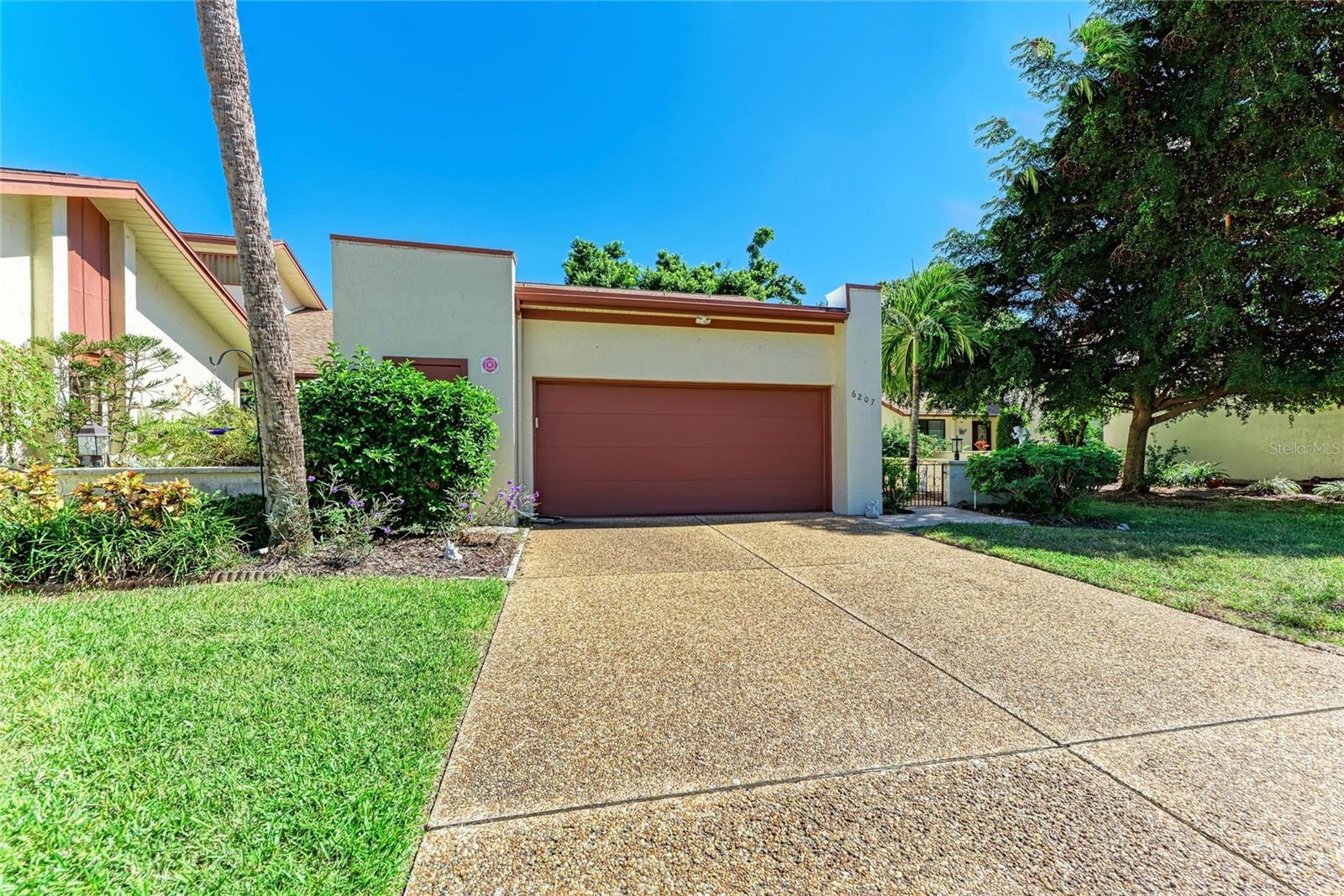 6207 COURTSIDE DR #23 — photo 3