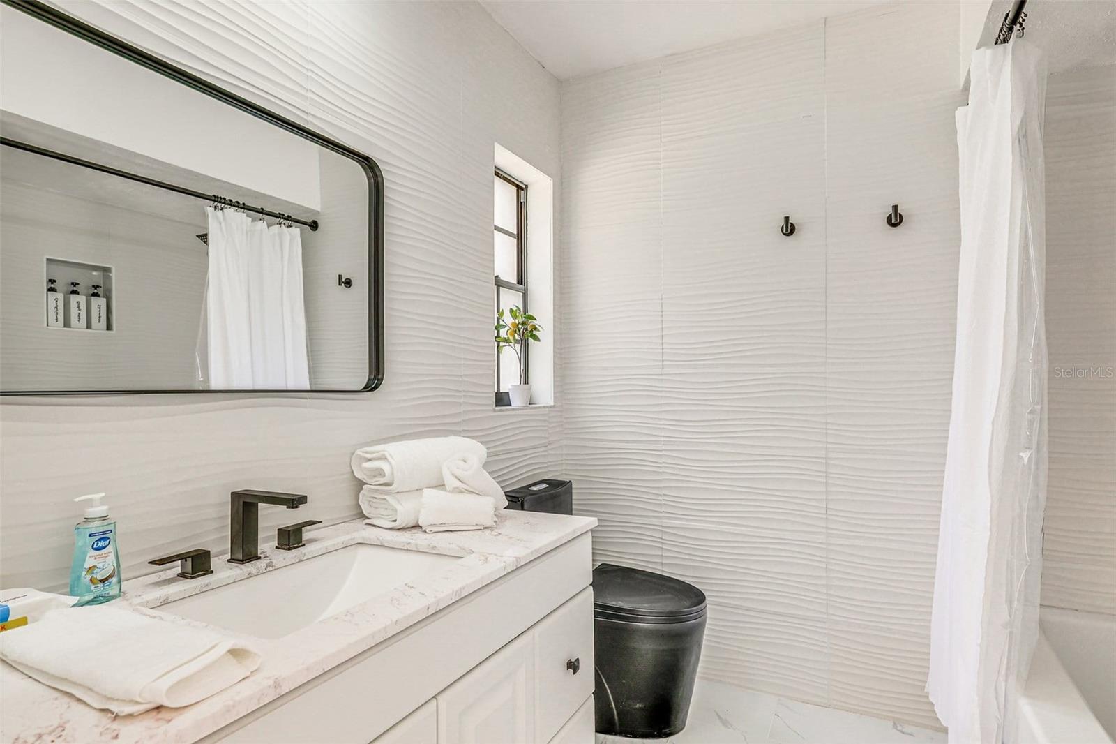 920 LAKEVIEW DR — photo 21