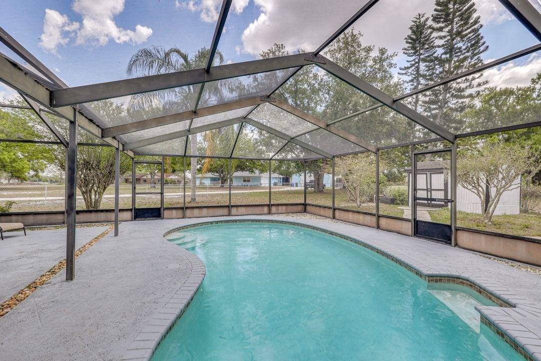 920 LAKEVIEW DR — photo 31