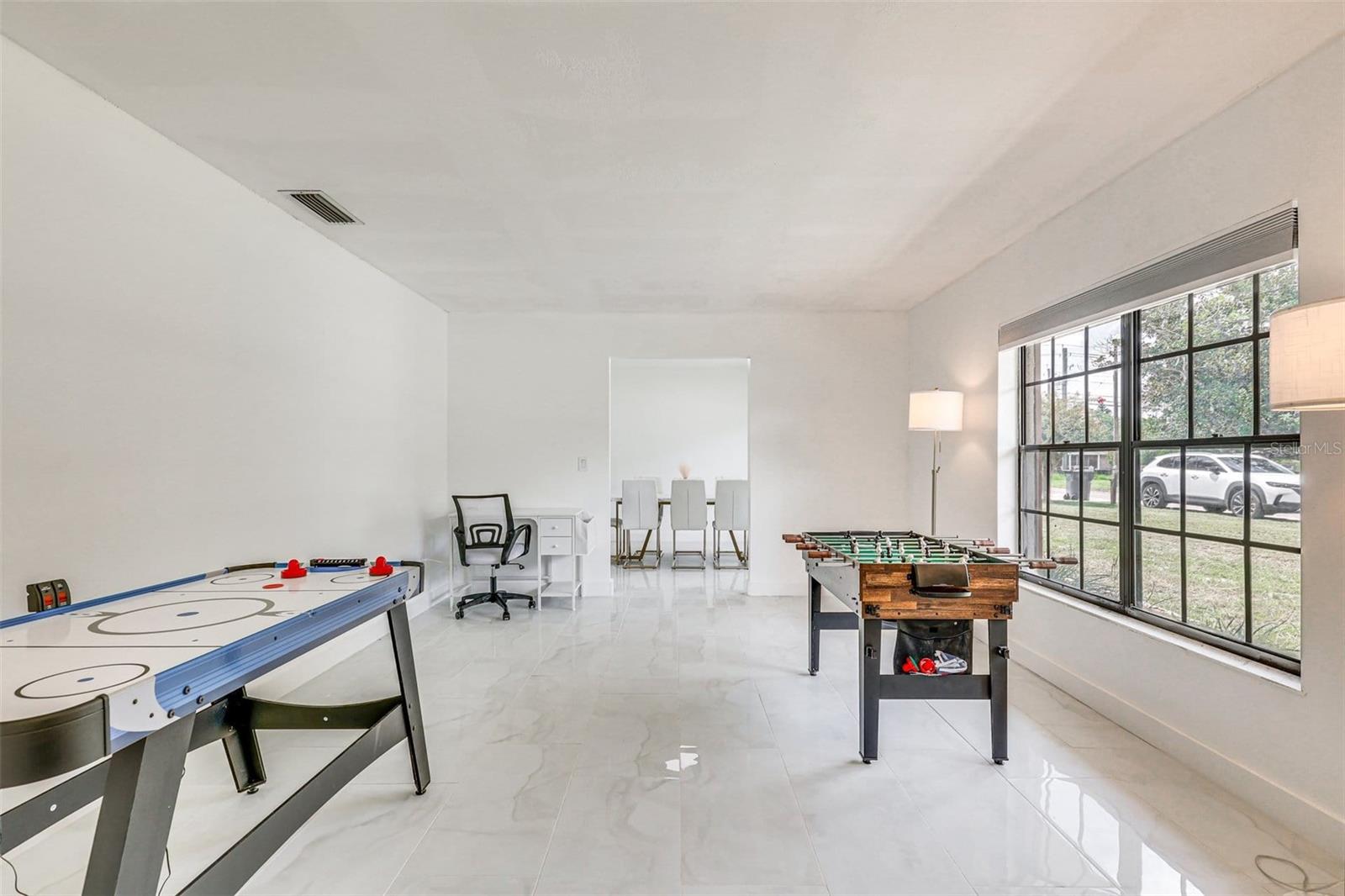 920 LAKEVIEW DR — photo 14
