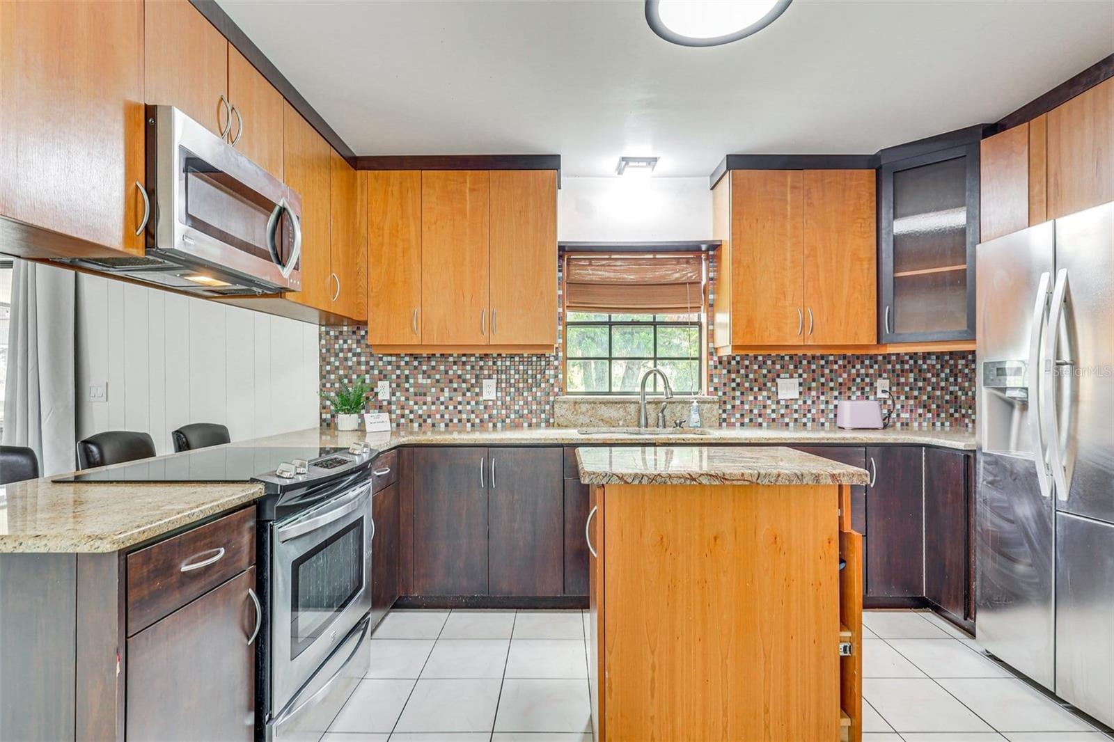 920 LAKEVIEW DR — photo 11