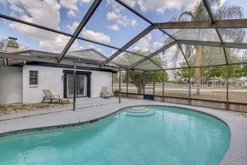 920 LAKEVIEW DR — photo 32