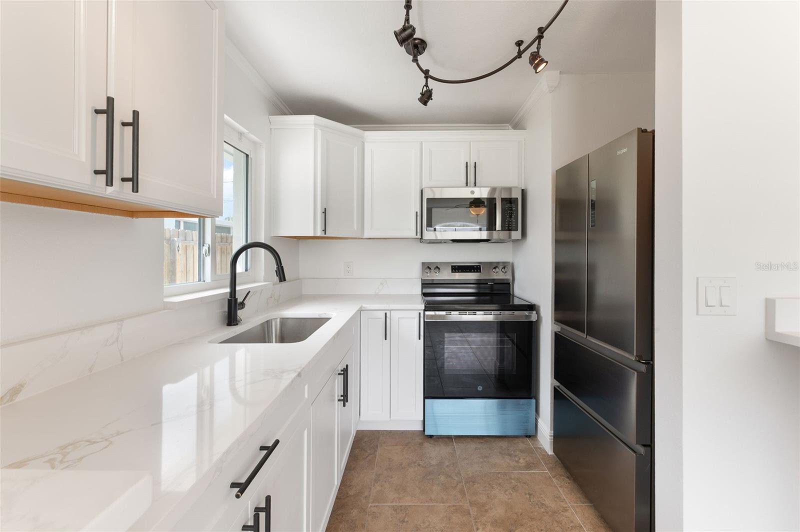 14036 MARGUERITE DR — photo 7