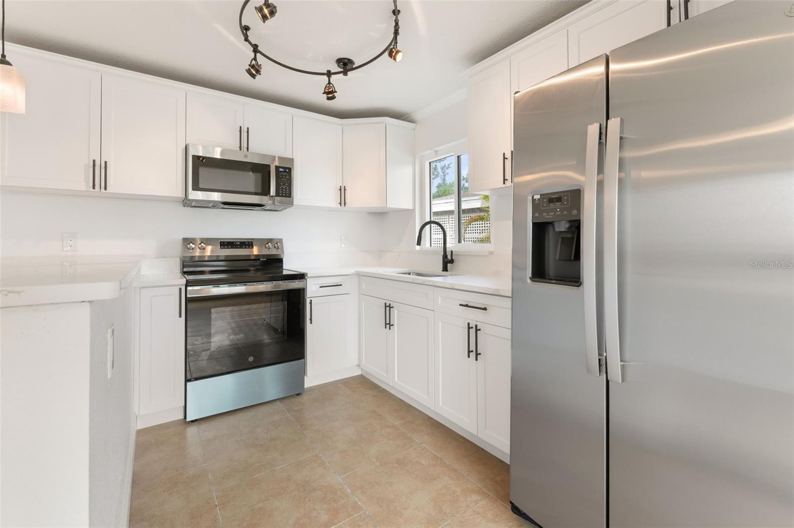 14036 MARGUERITE DR — photo 17