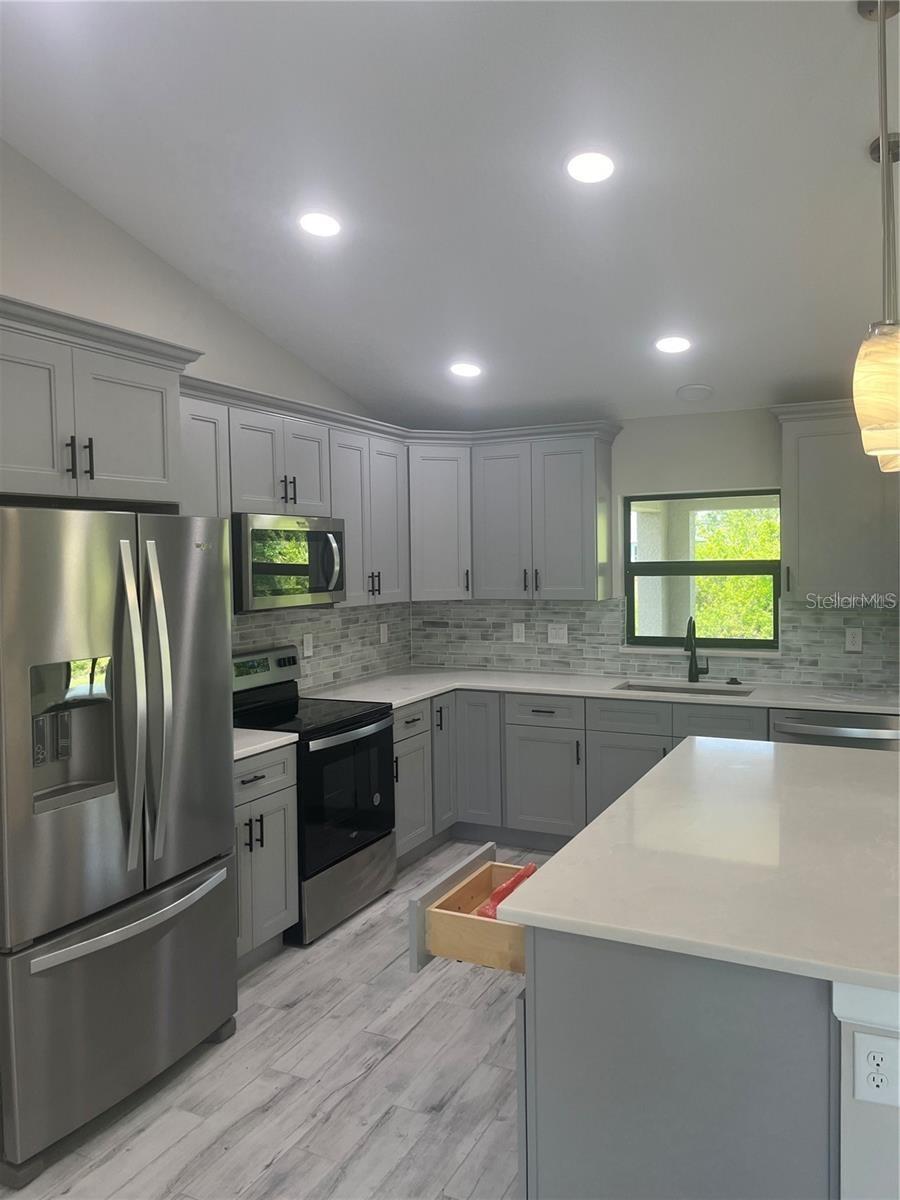 00 LONGFELLOW LN — photo 13