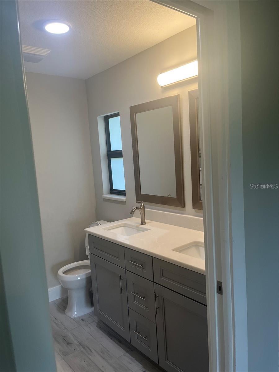 00 LONGFELLOW LN — photo 10