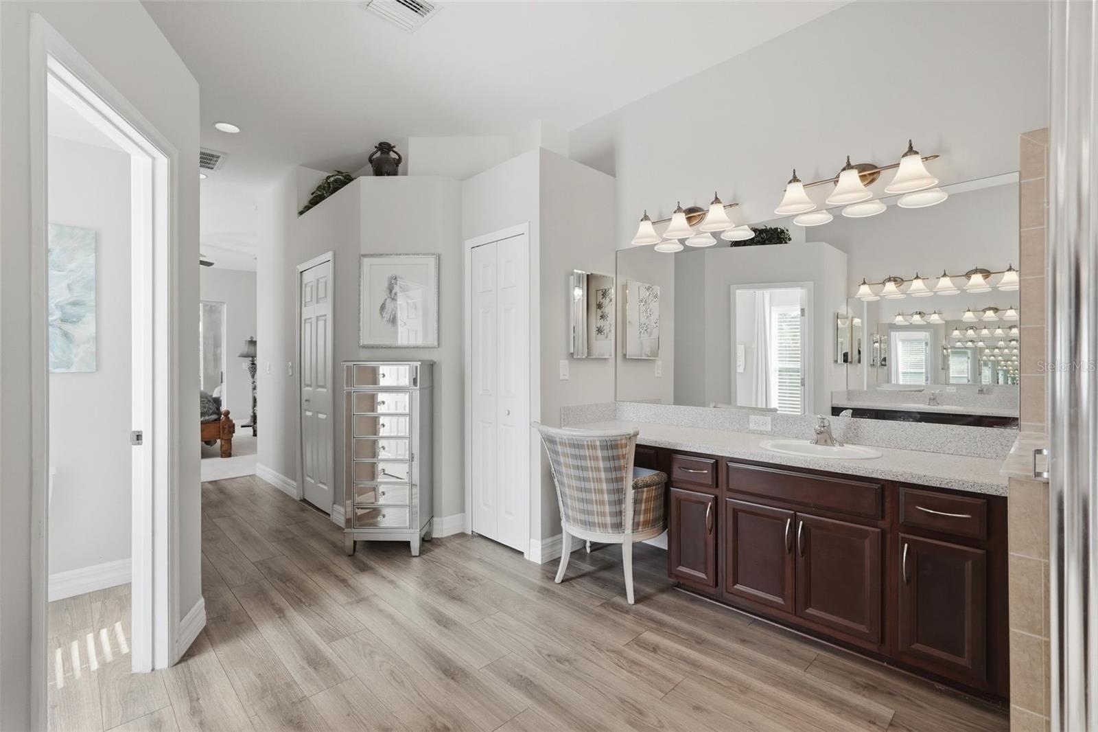 12903 DRAKEFIELD DR — photo 36