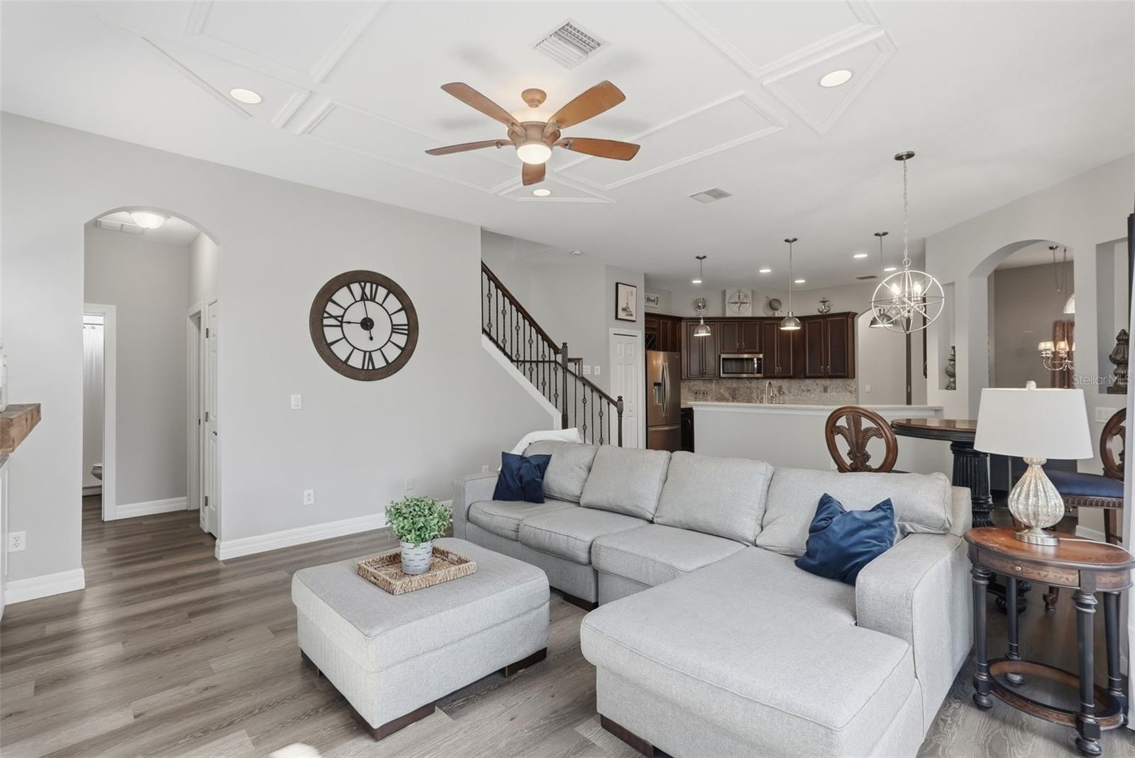 12903 DRAKEFIELD DR — photo 3