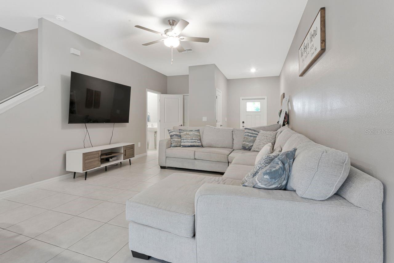 6283 SHINER ST — photo 5
