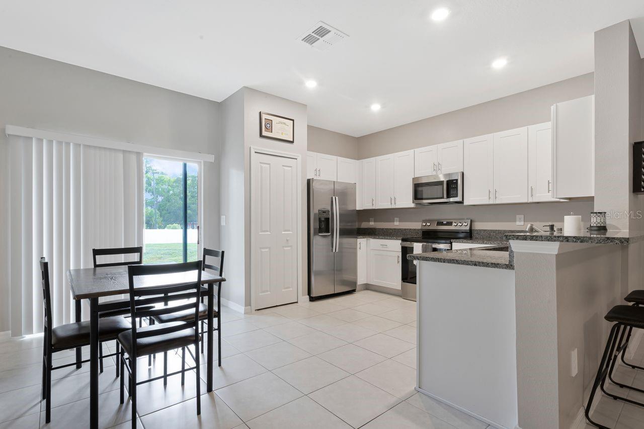 6283 SHINER ST — photo 8