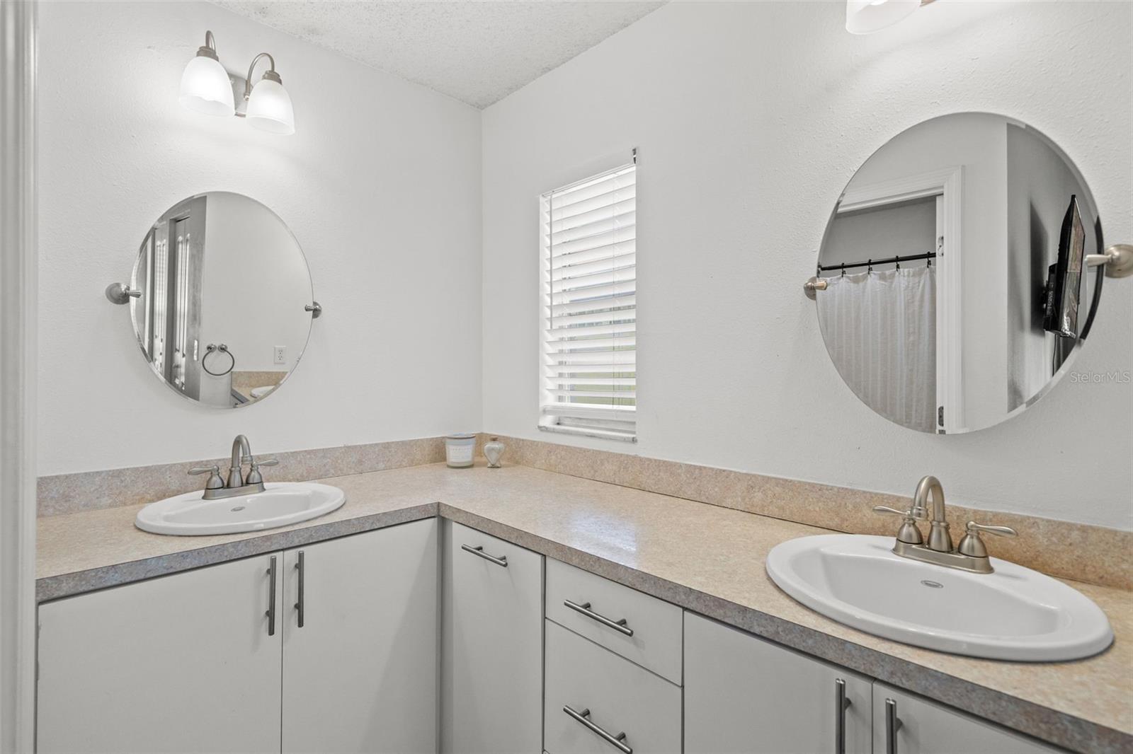 12714 TROWBRIDGE LN — photo 13
