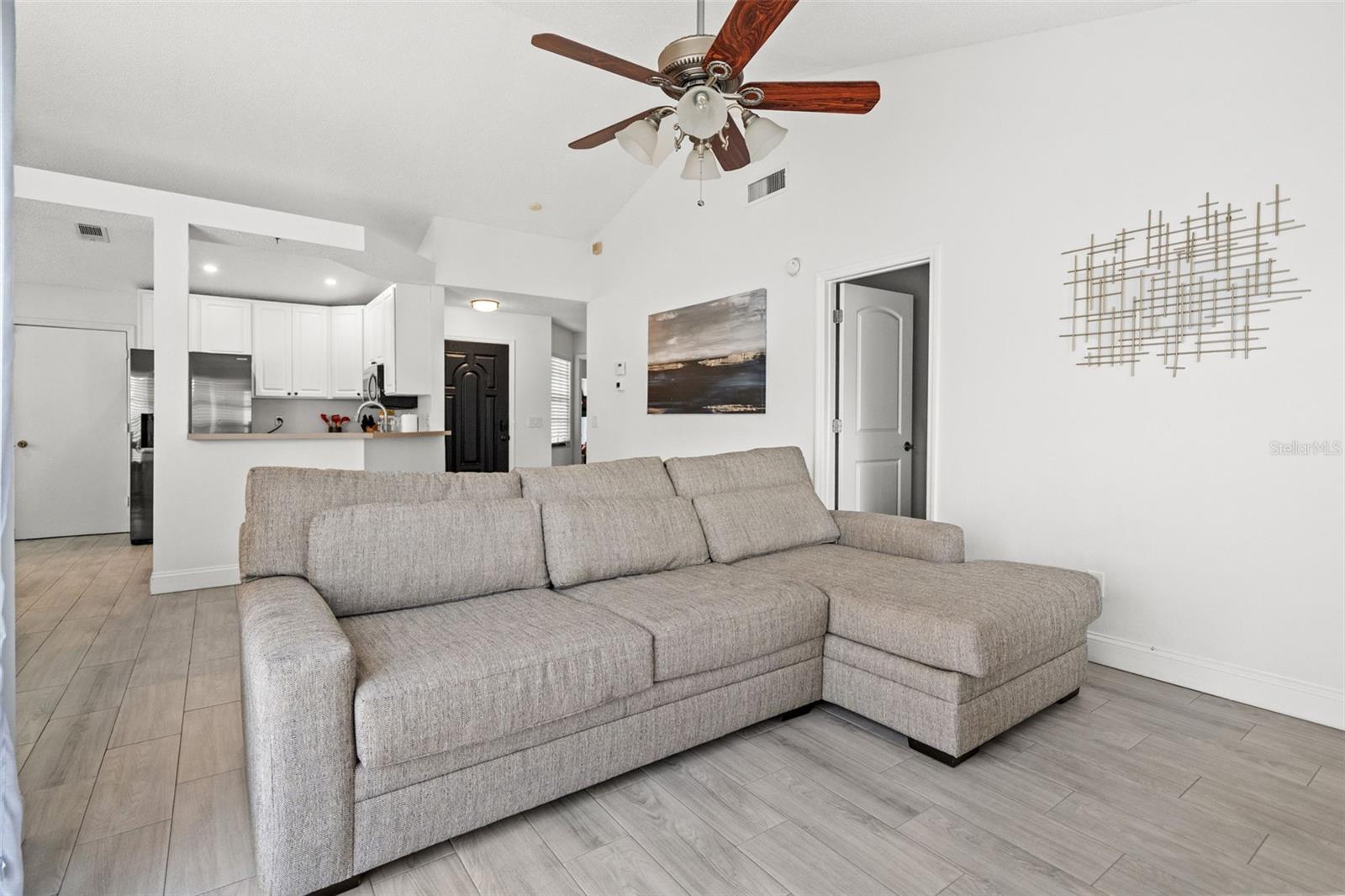 12714 TROWBRIDGE LN — photo 4