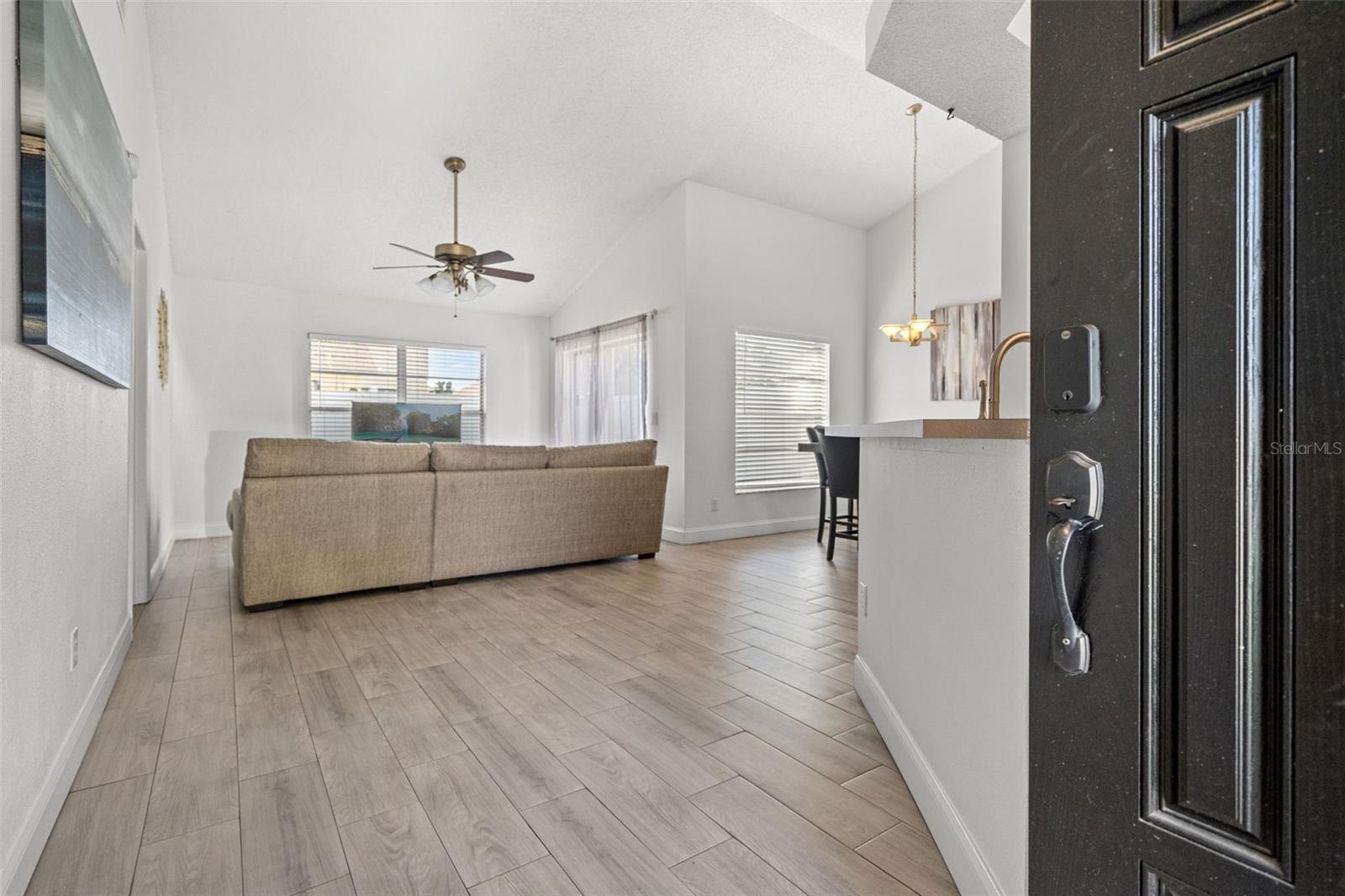 12714 TROWBRIDGE LN — photo 2