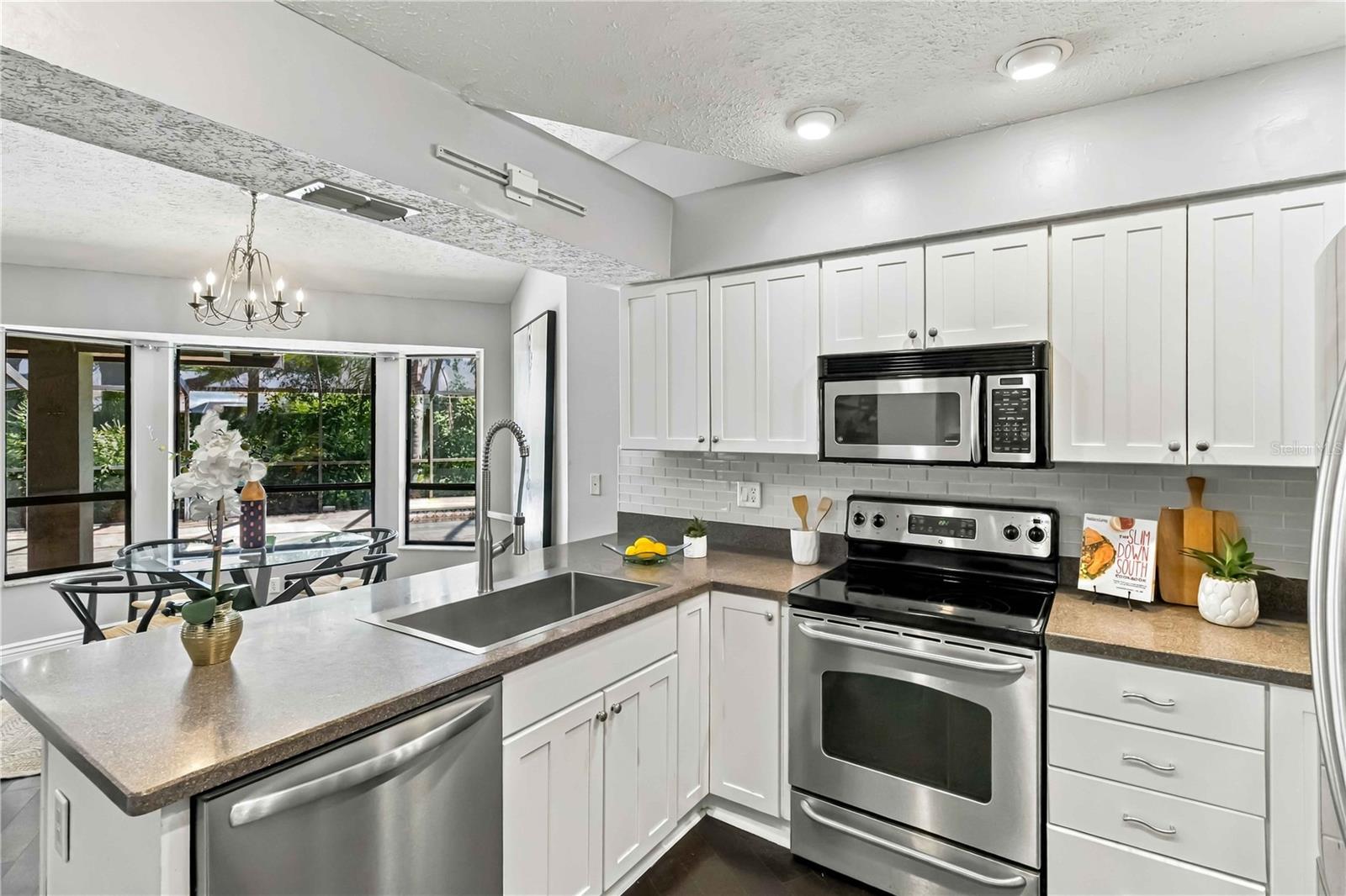2704 BUCKHORN OAKS DR — photo 11