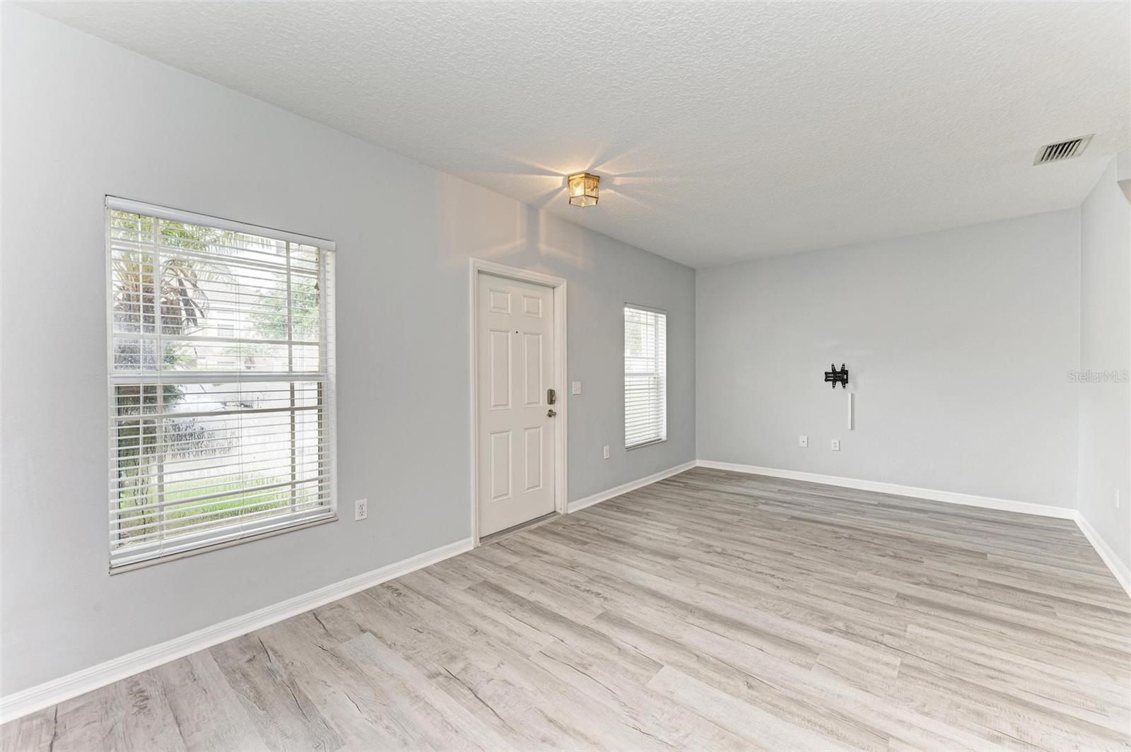 6218 FLAGFISH CT #102 — photo 2