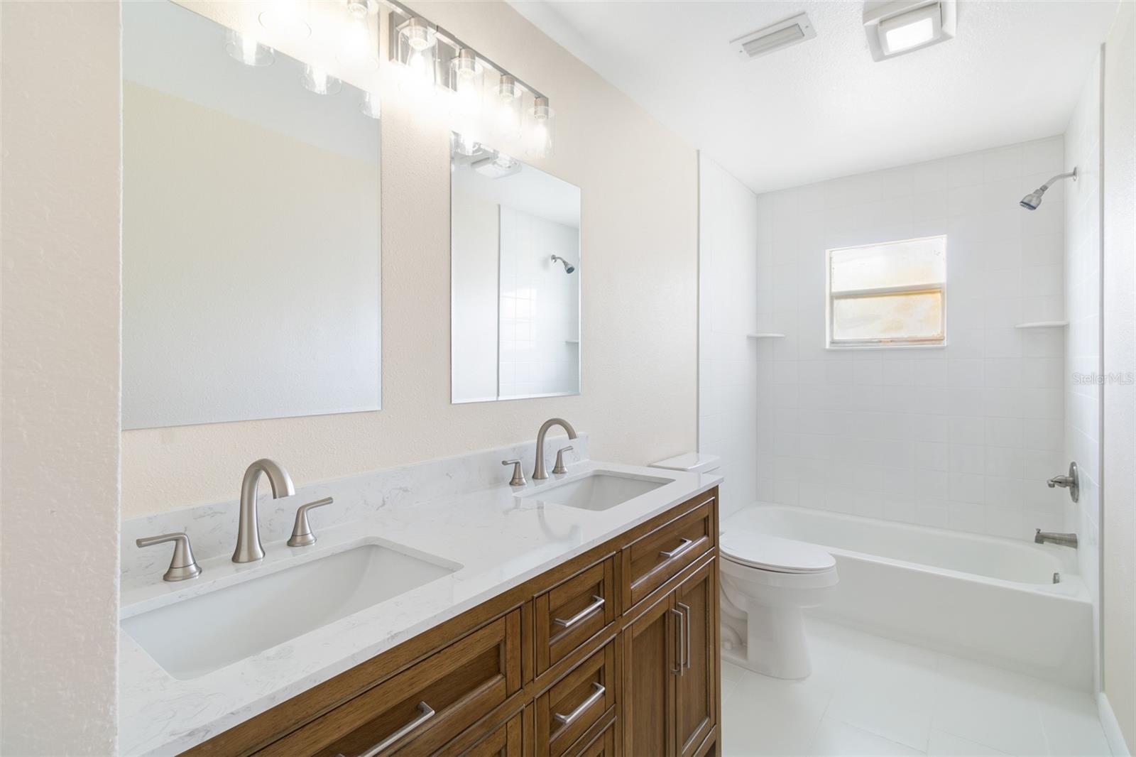 3215 LAKE SAXON DR — photo 12