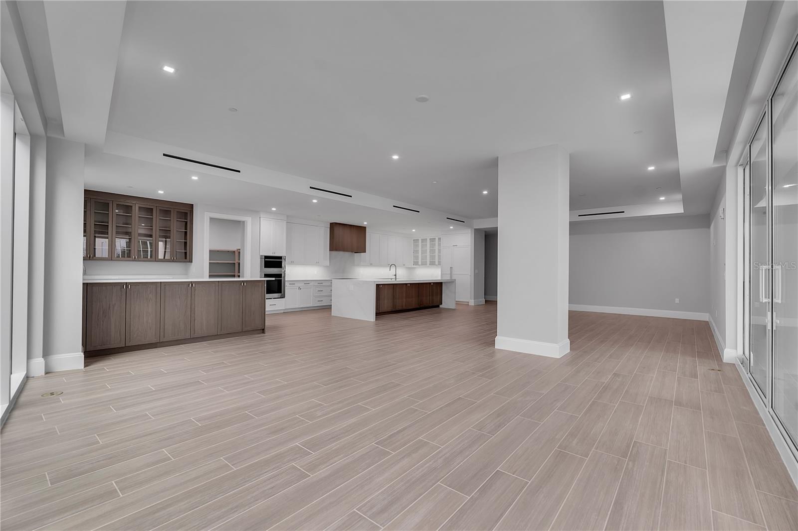 70 AVENIDA VENECCIA #204 — photo 10