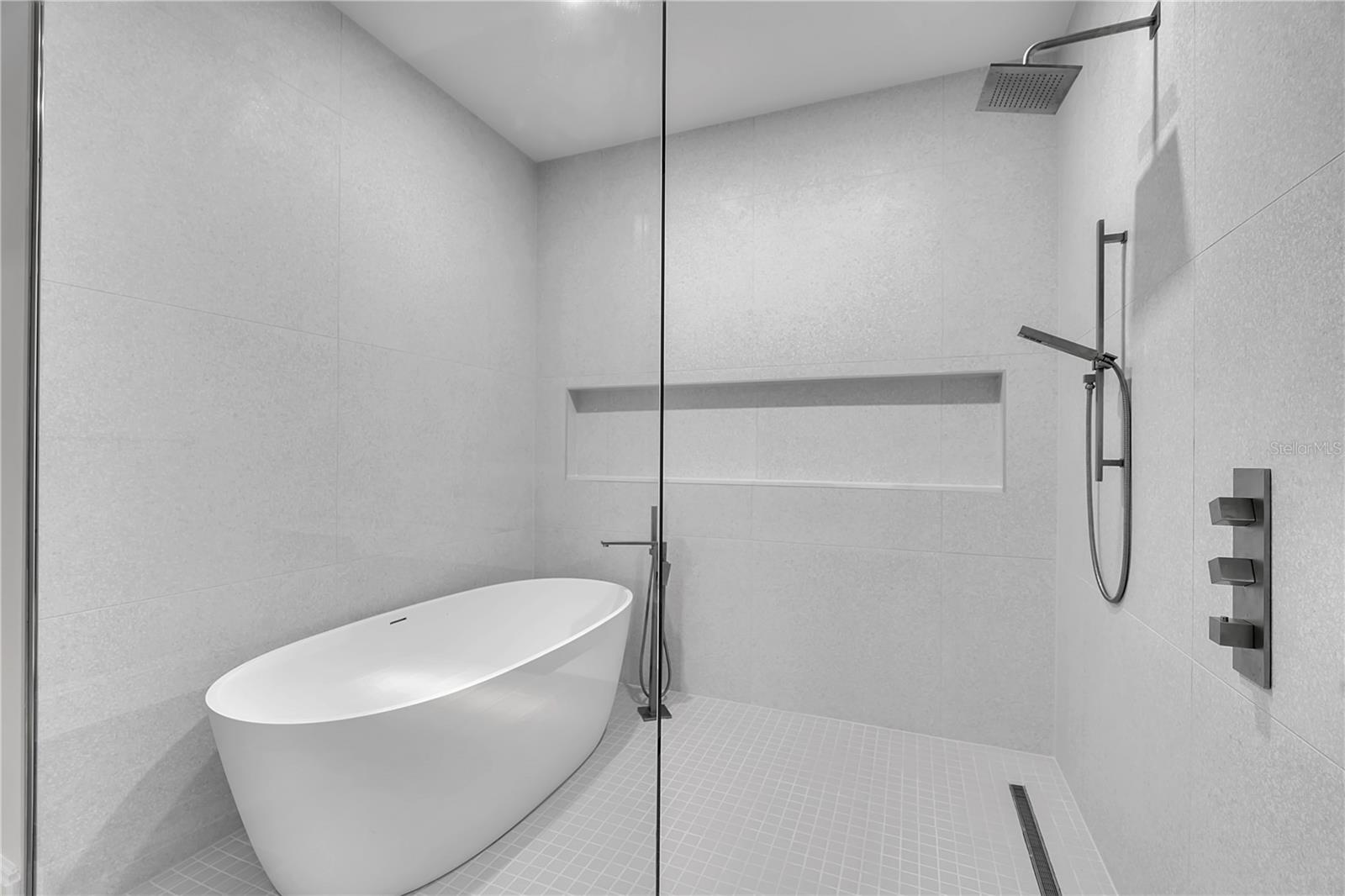 70 AVENIDA VENECCIA #204 — photo 22