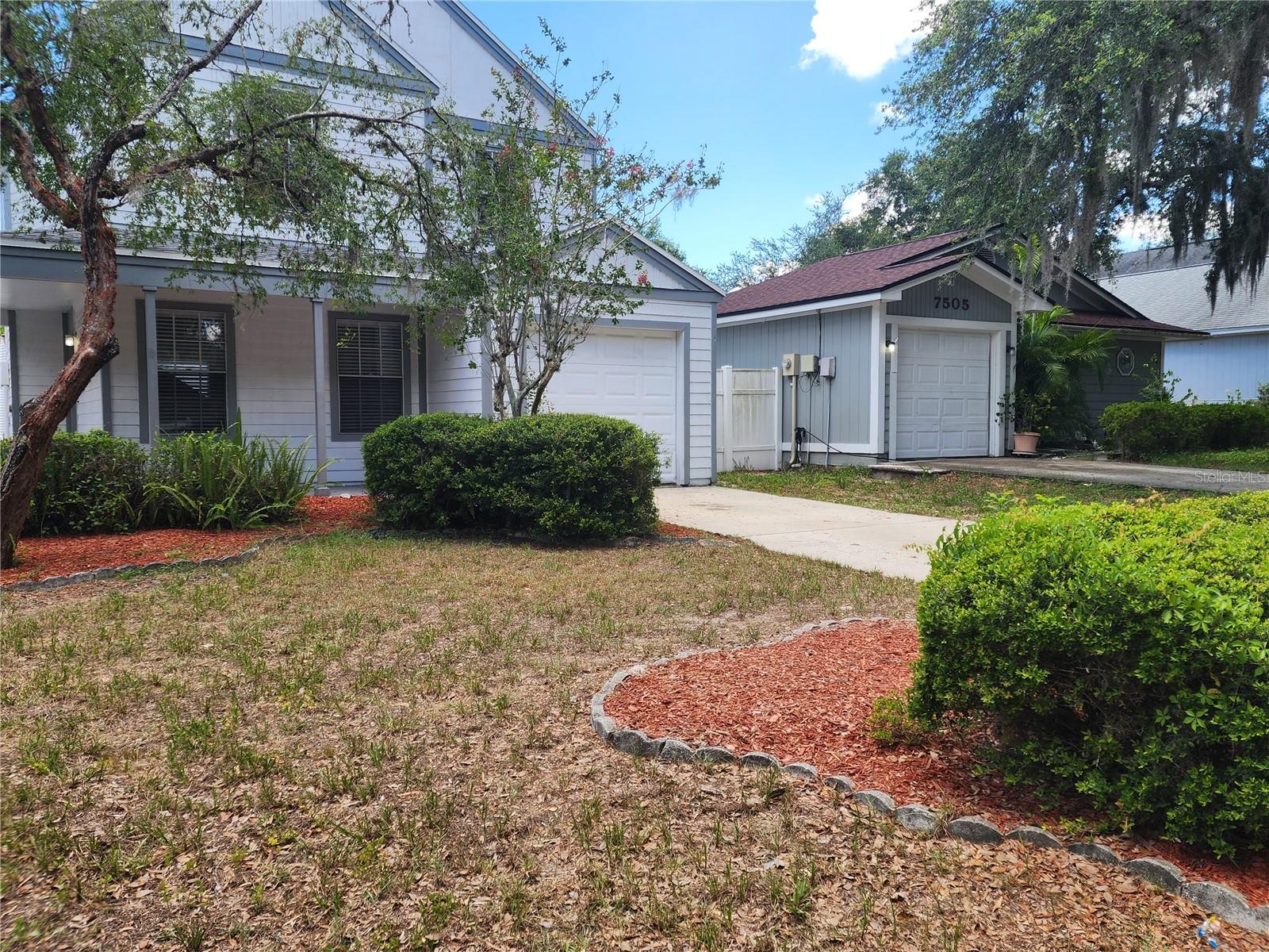 Home in TEMPLE TERRACE — photo 2