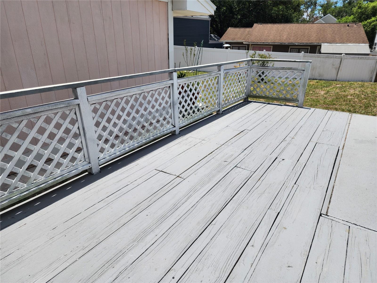 Home in TEMPLE TERRACE — photo 5