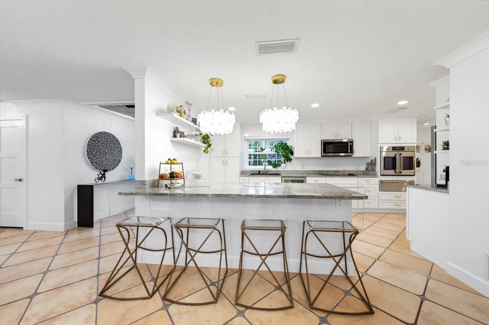 407 HARBOR VIEW LN — photo 8