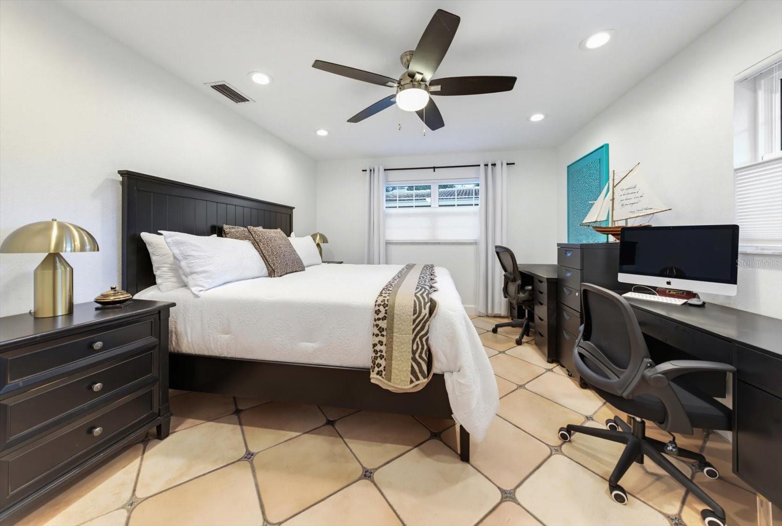 407 HARBOR VIEW LN — photo 15