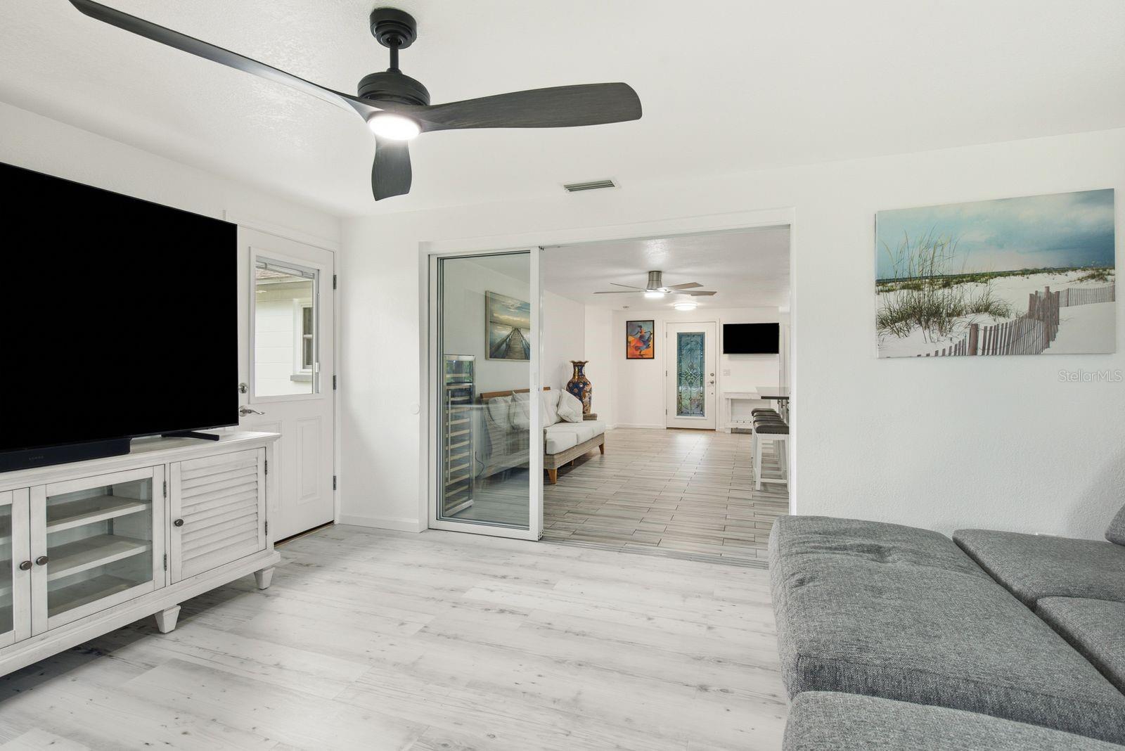 601 SHORE DR E — photo 14