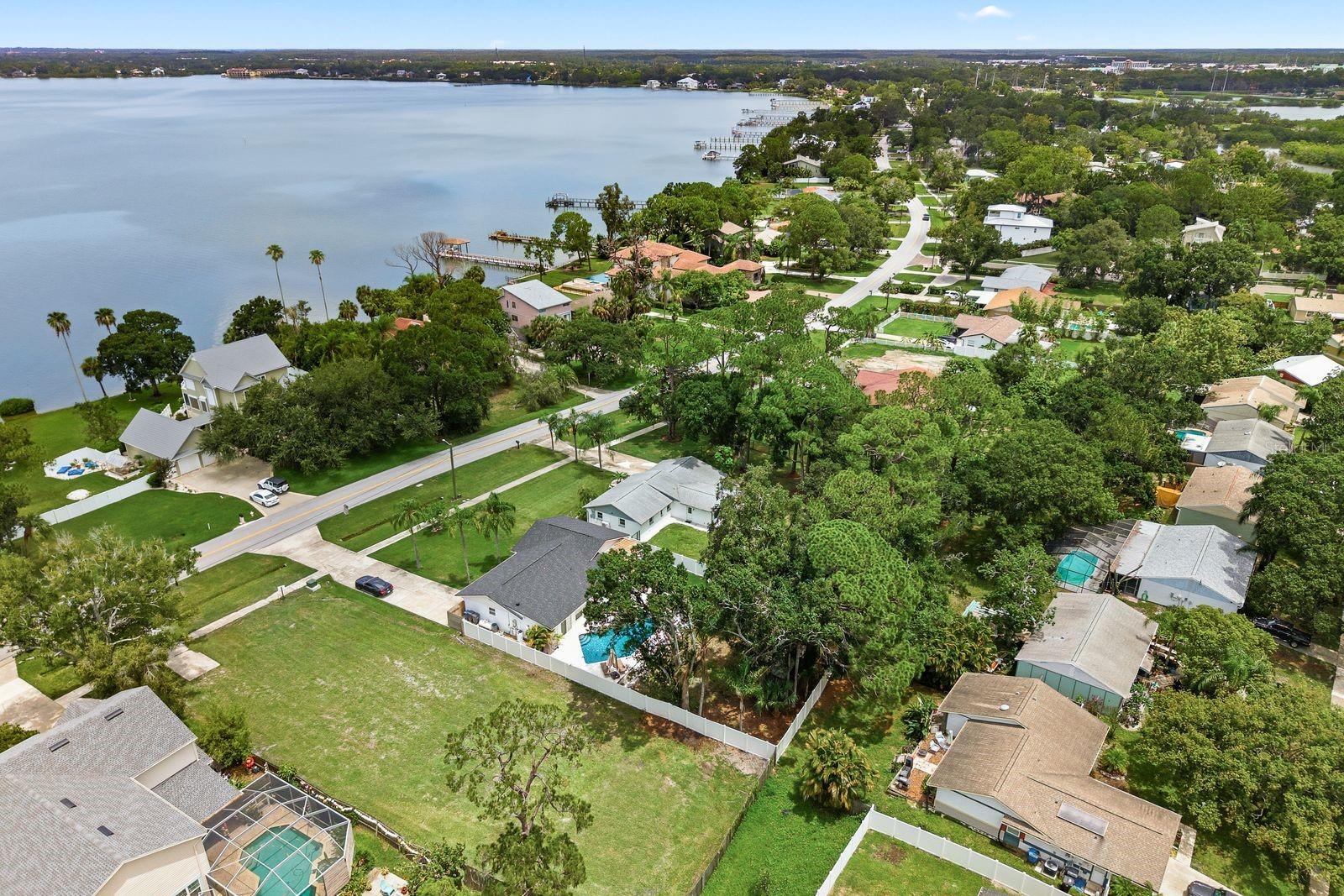 601 SHORE DR E — photo 32