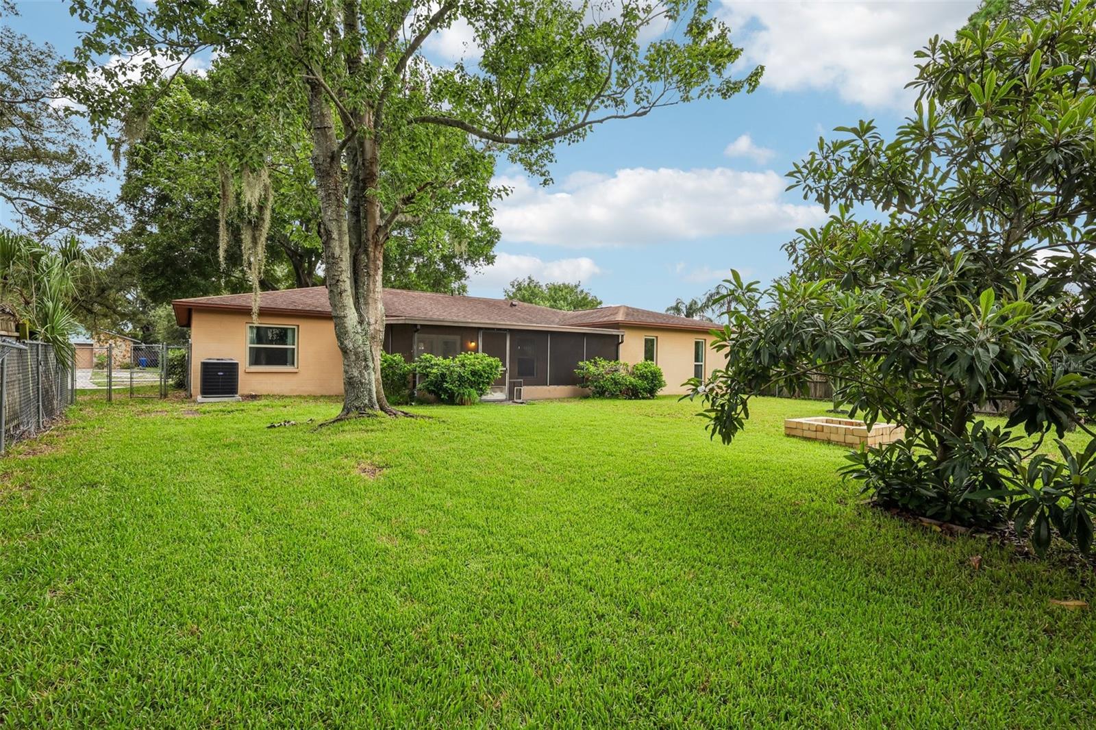 3718 SAND PEBBLE DR — photo 34