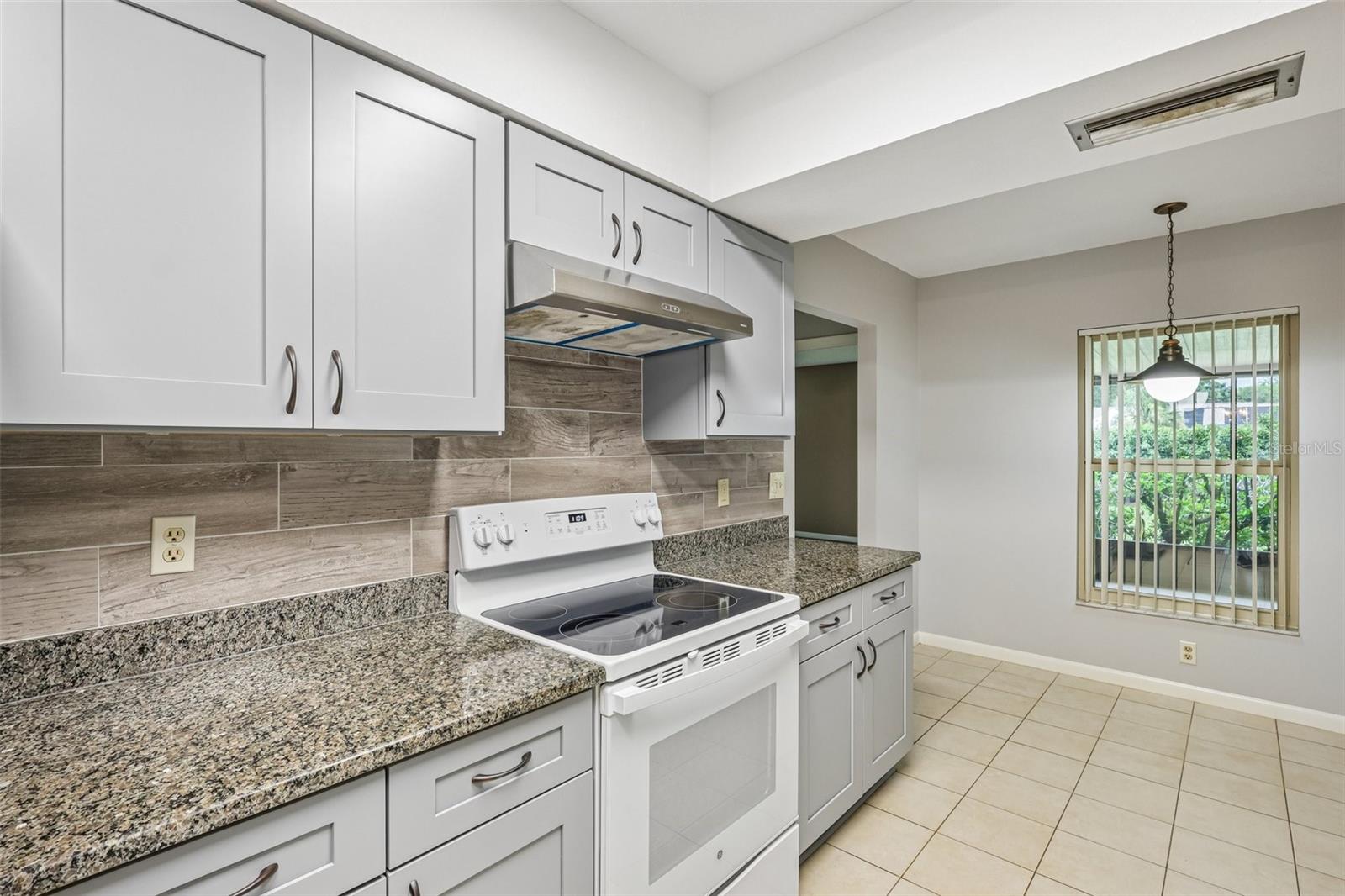 3718 SAND PEBBLE DR — photo 13
